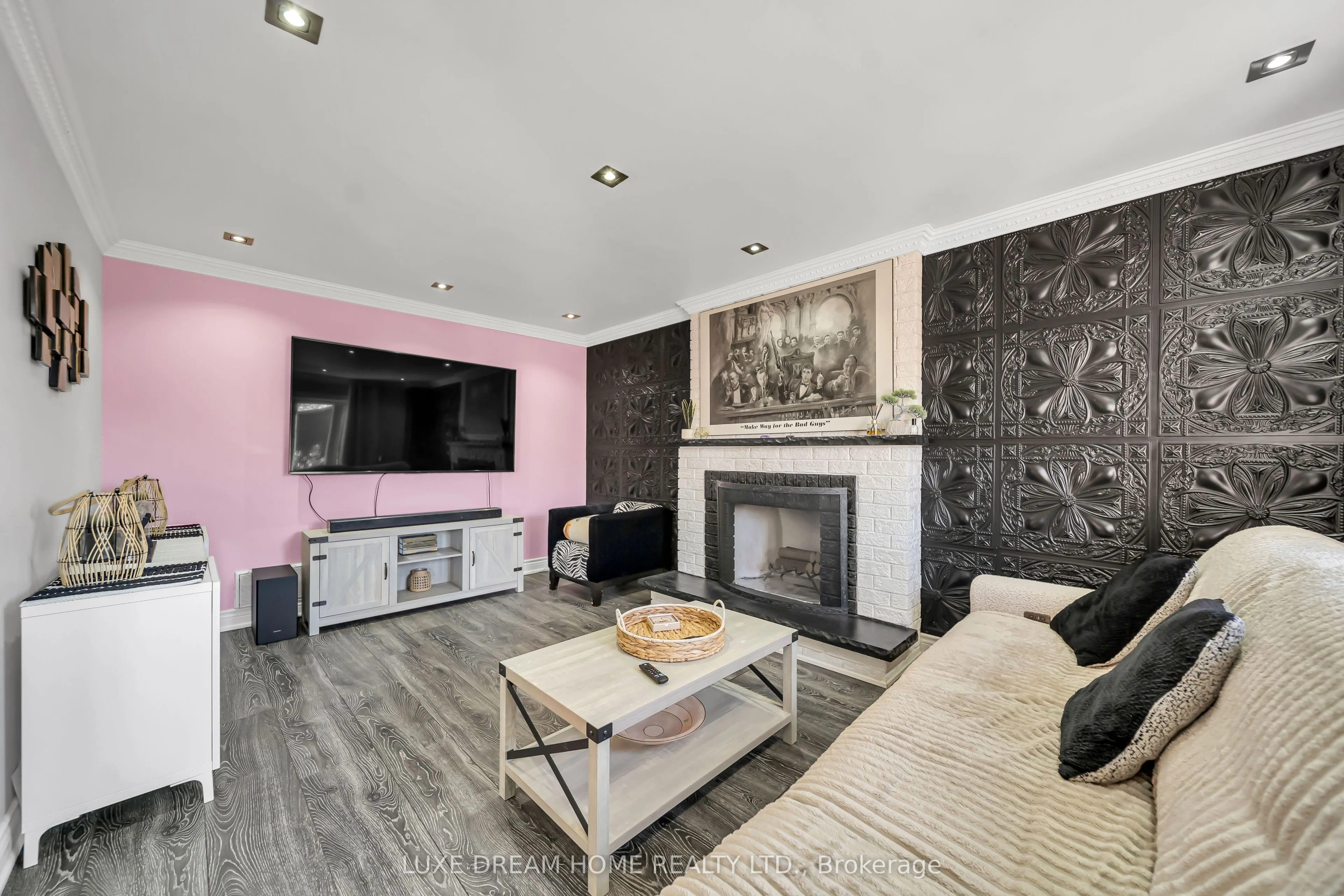 78 Governor Crescent