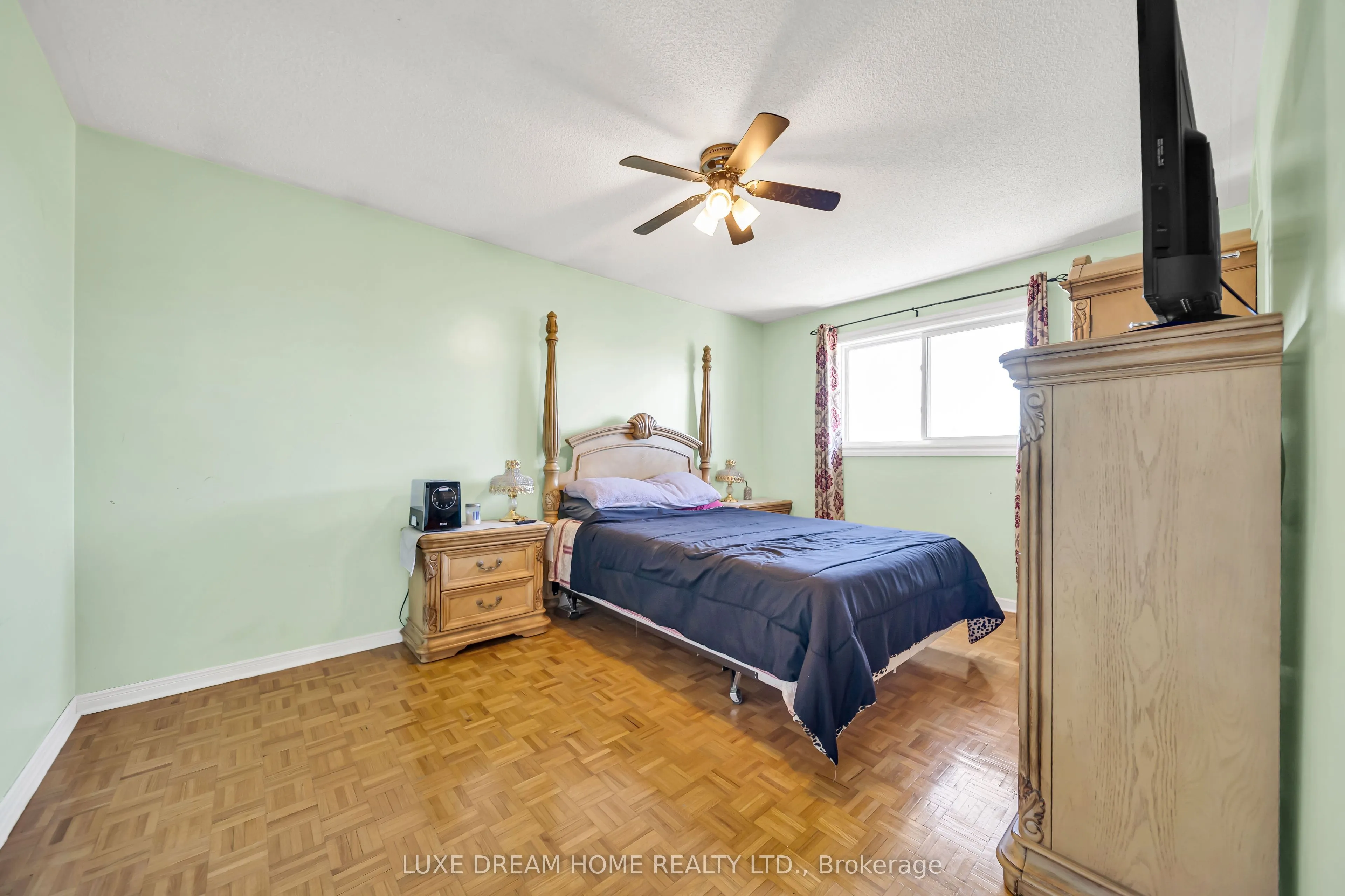 78 Governor Crescent