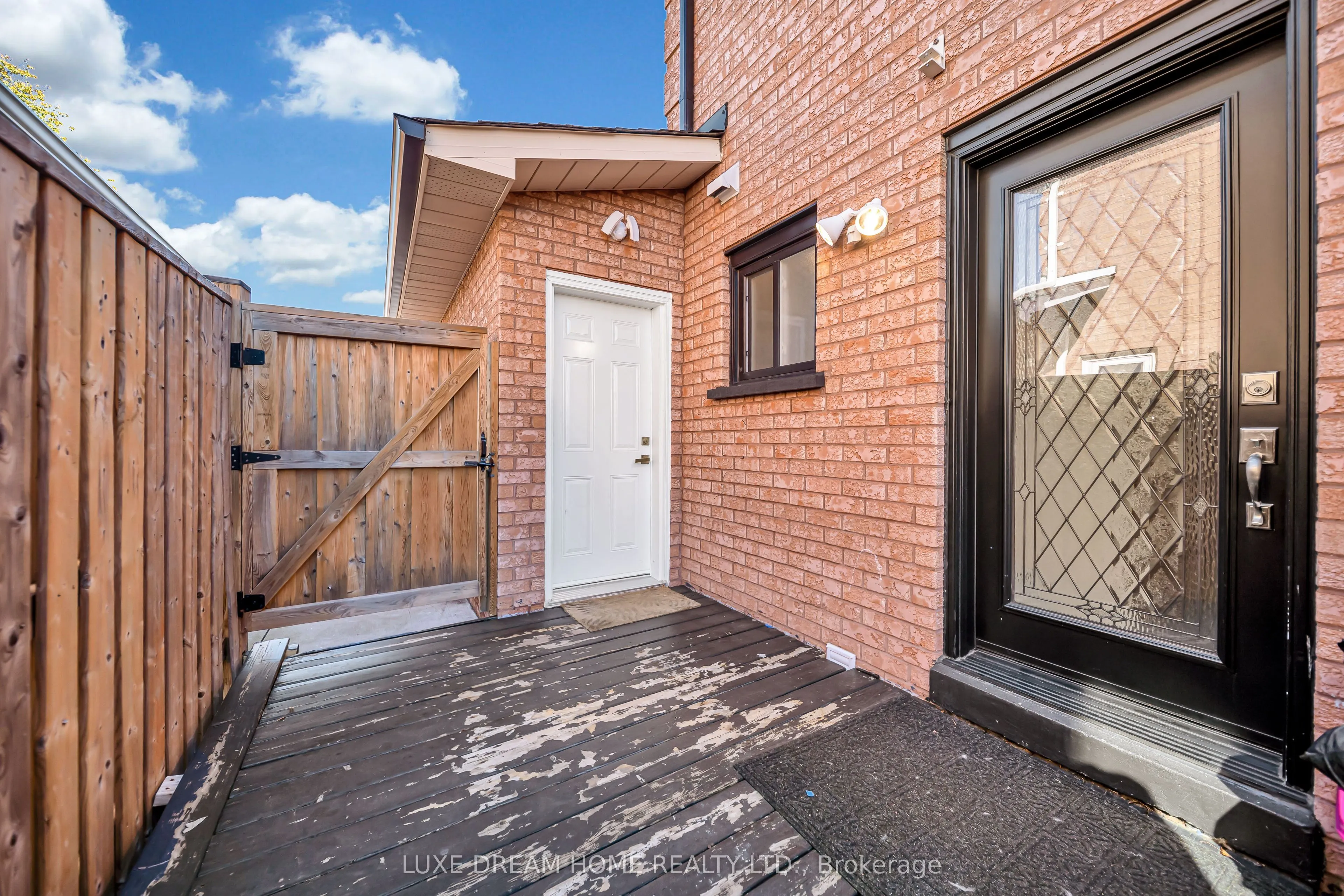 78 Governor Crescent