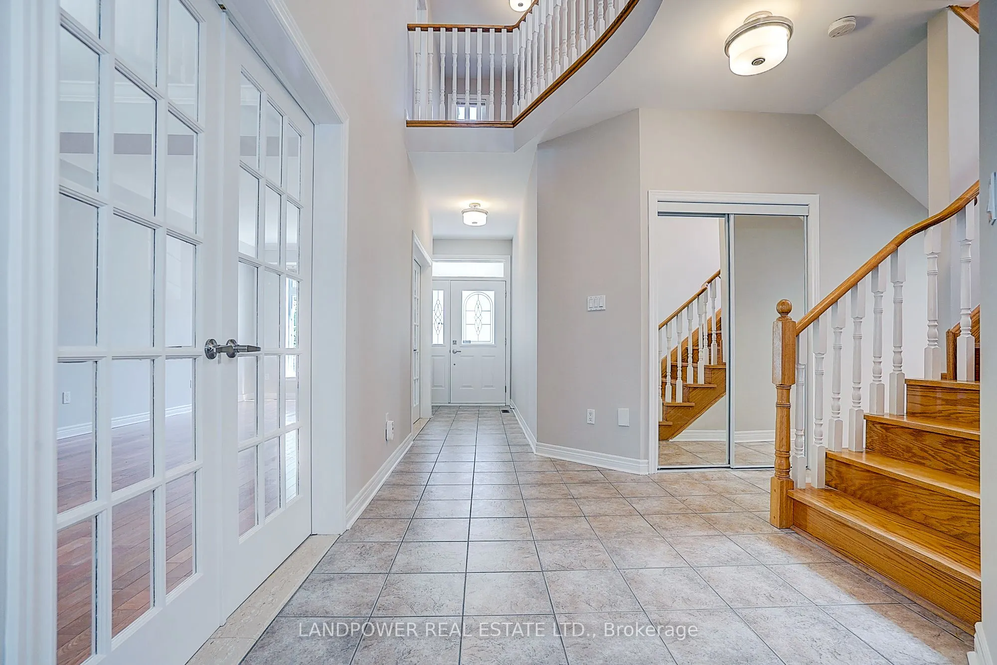 60 Valleyford Avenue