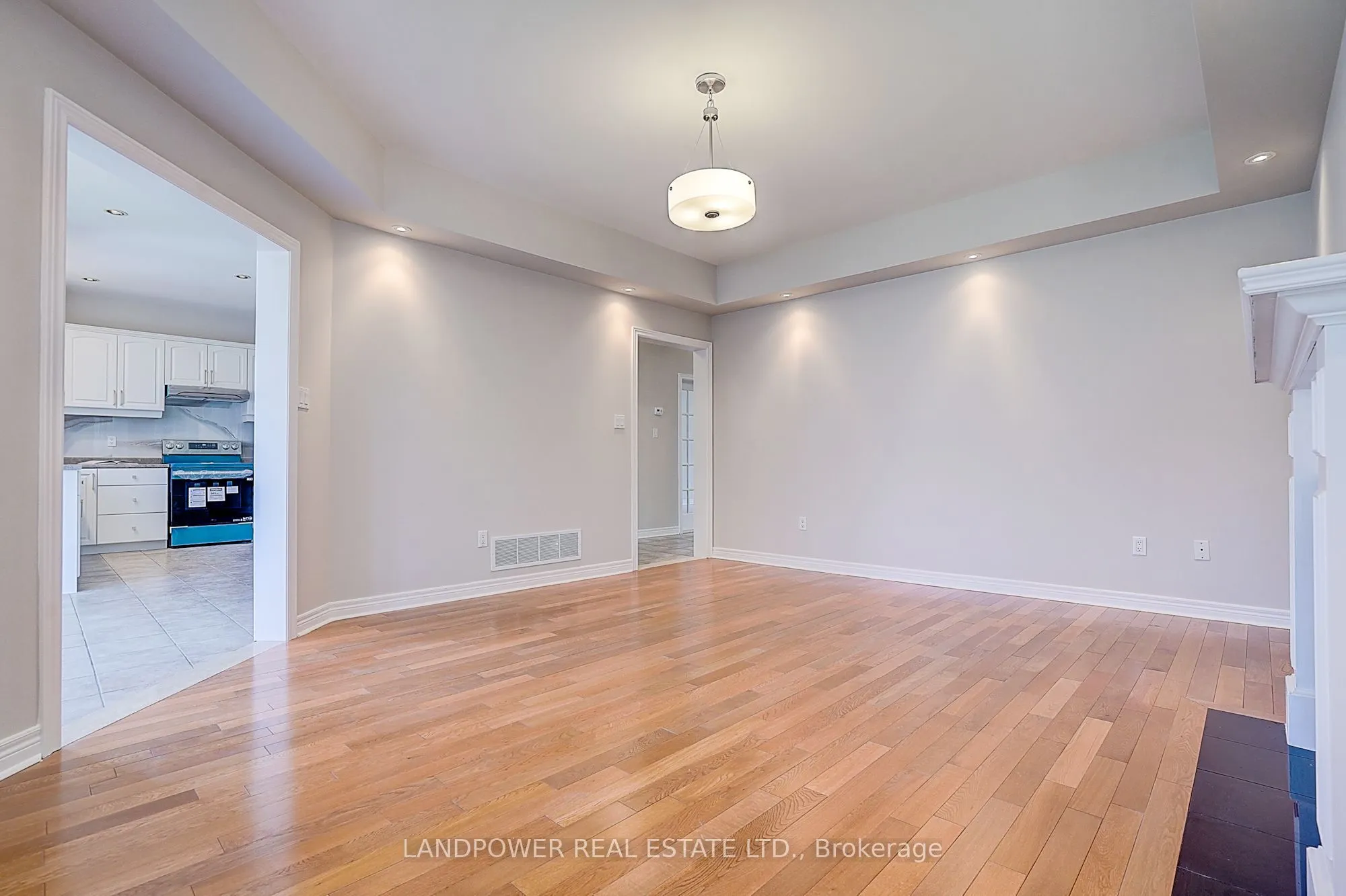60 Valleyford Avenue