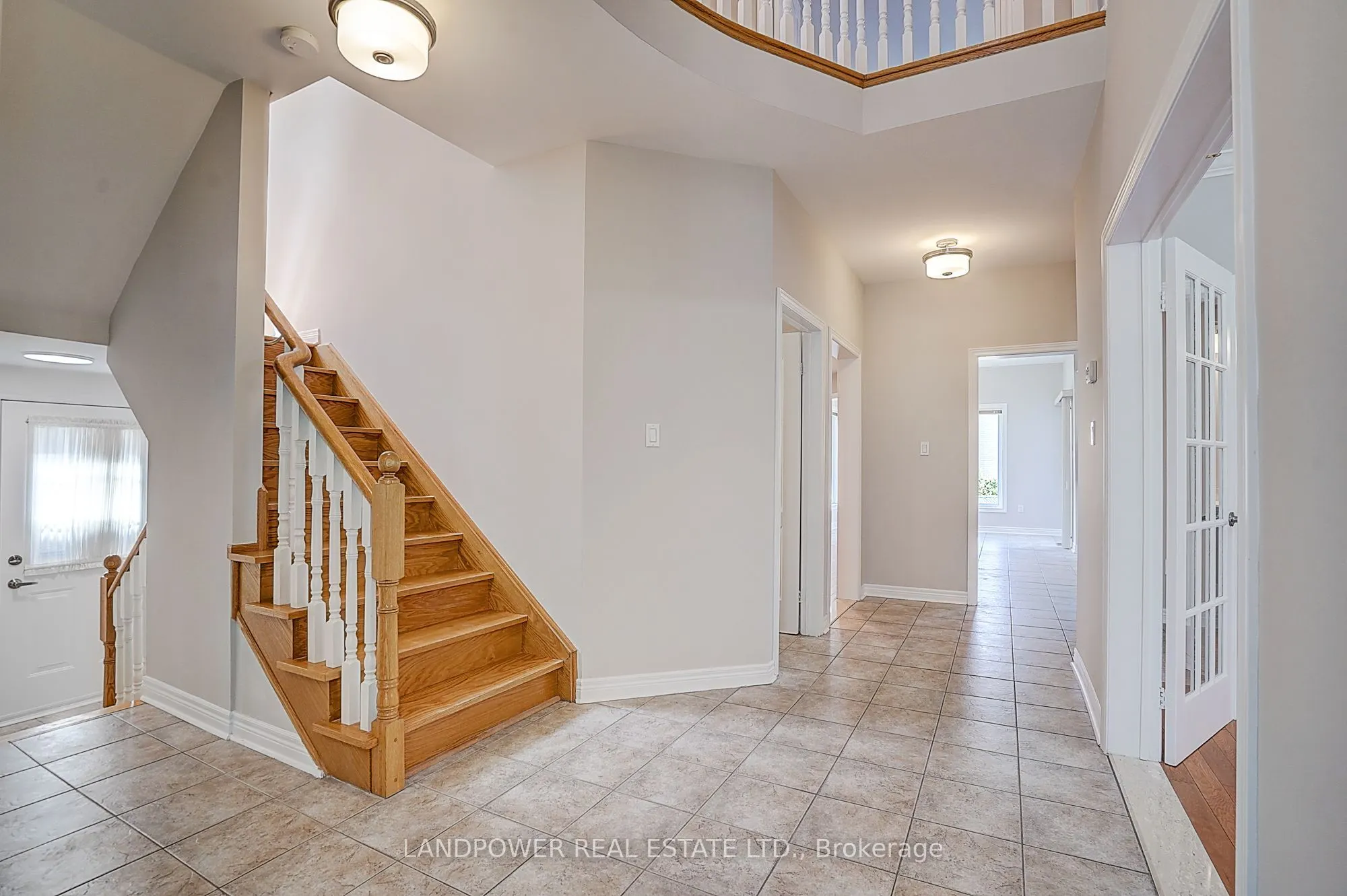 60 Valleyford Avenue