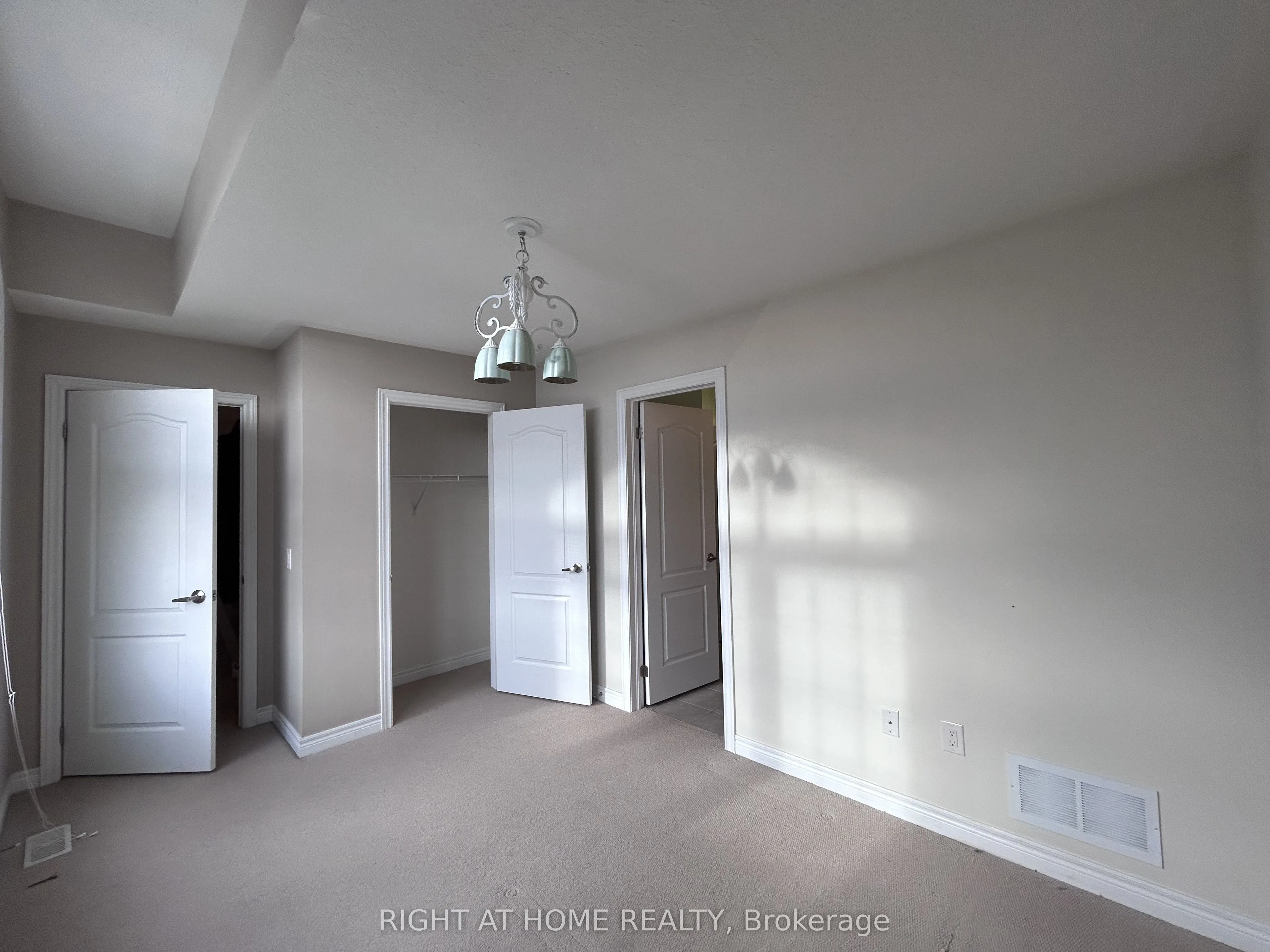 438 Kwapis Boulevard