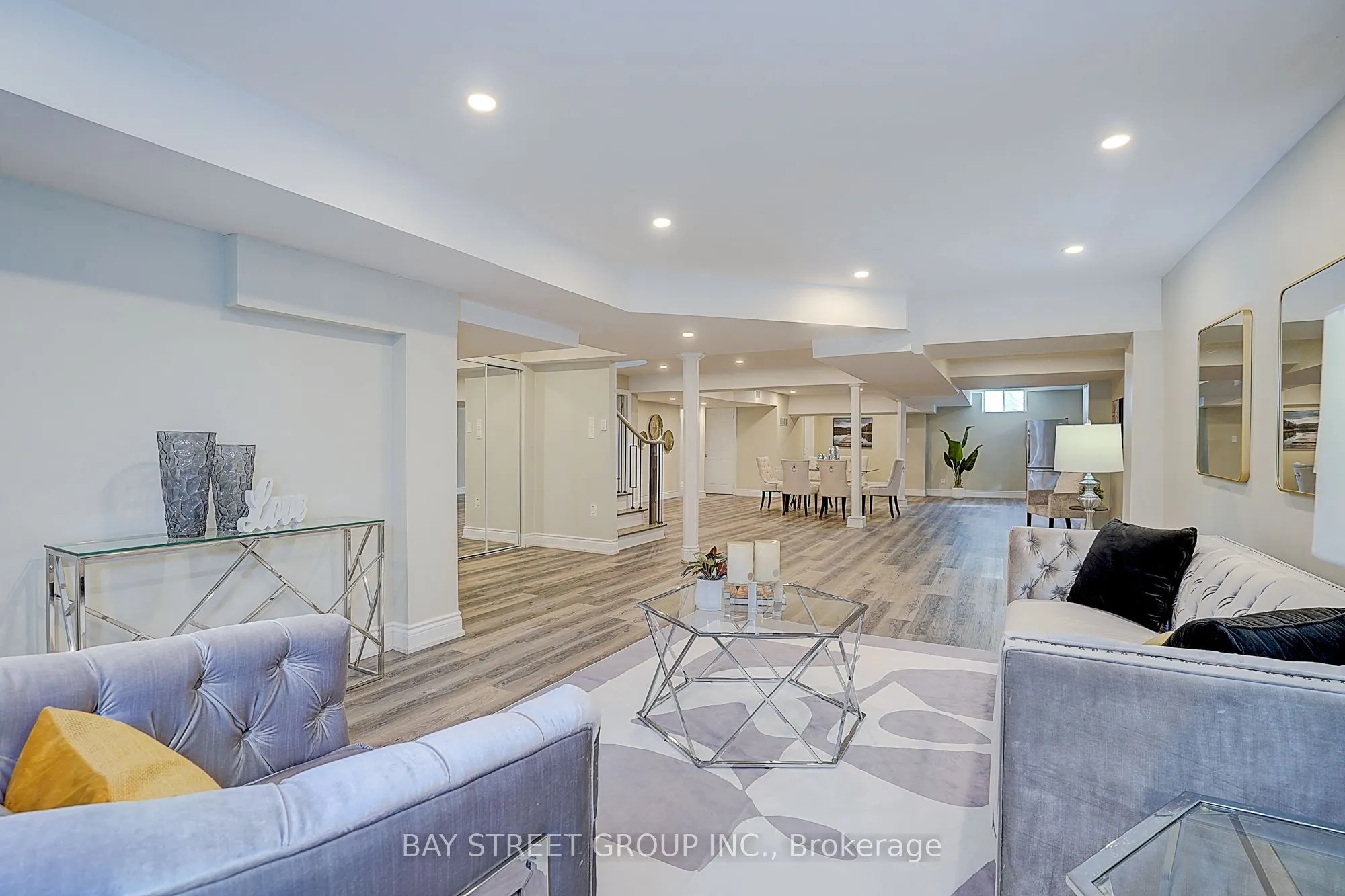 411 Weldrick Road E
