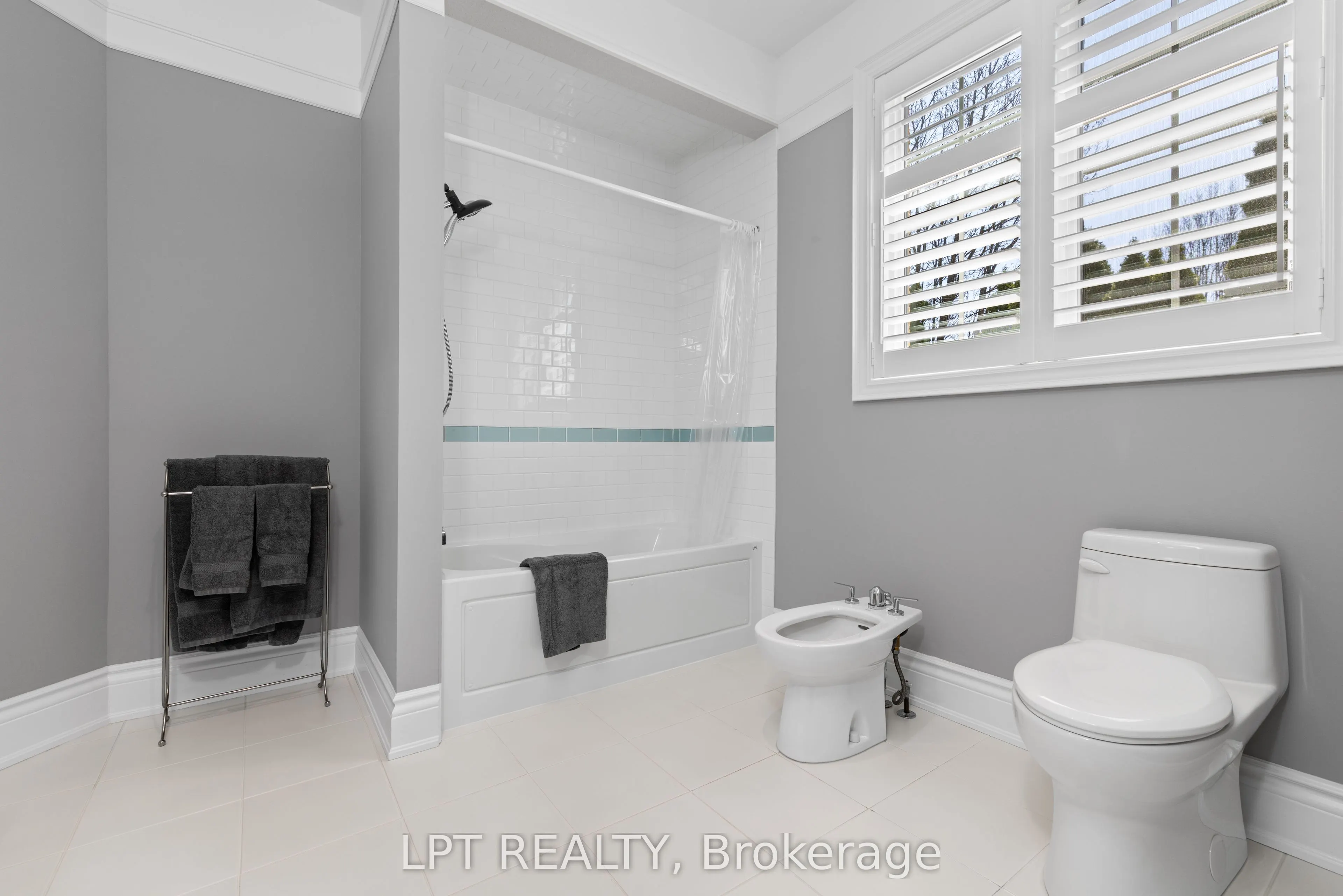 5 Wolford Court