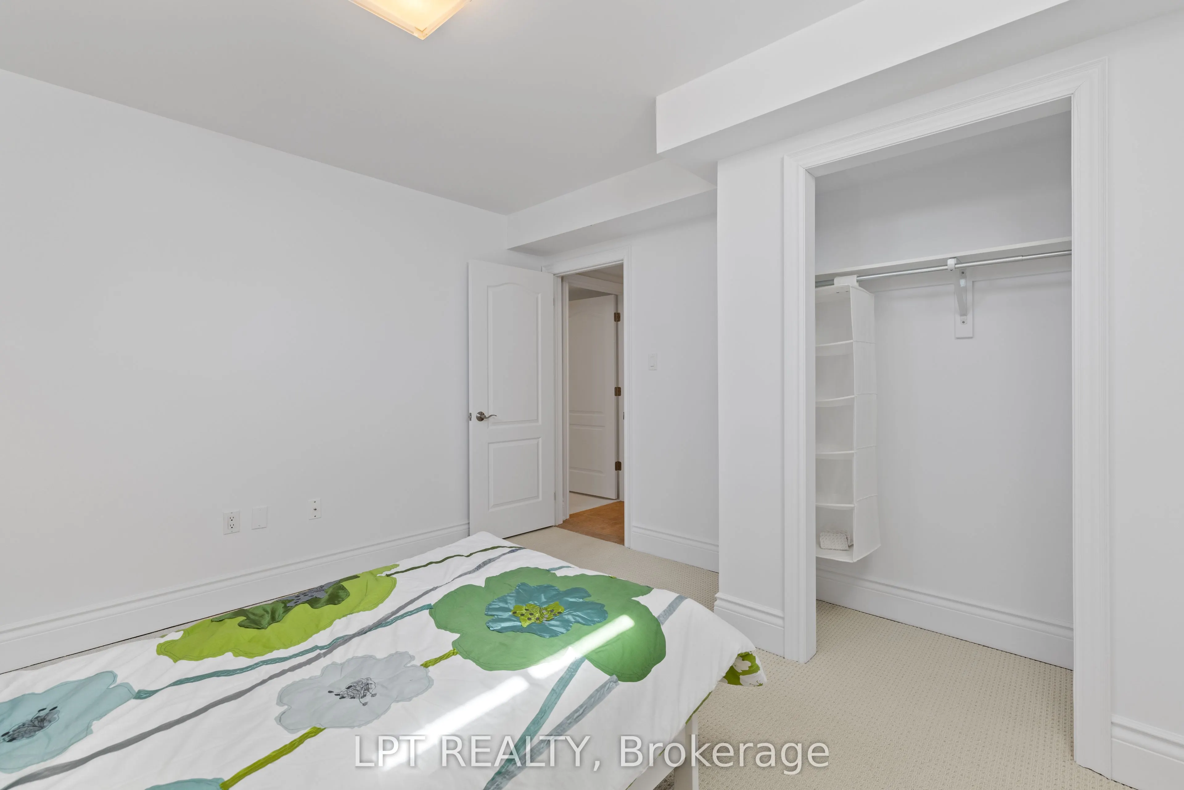 5 Wolford Court