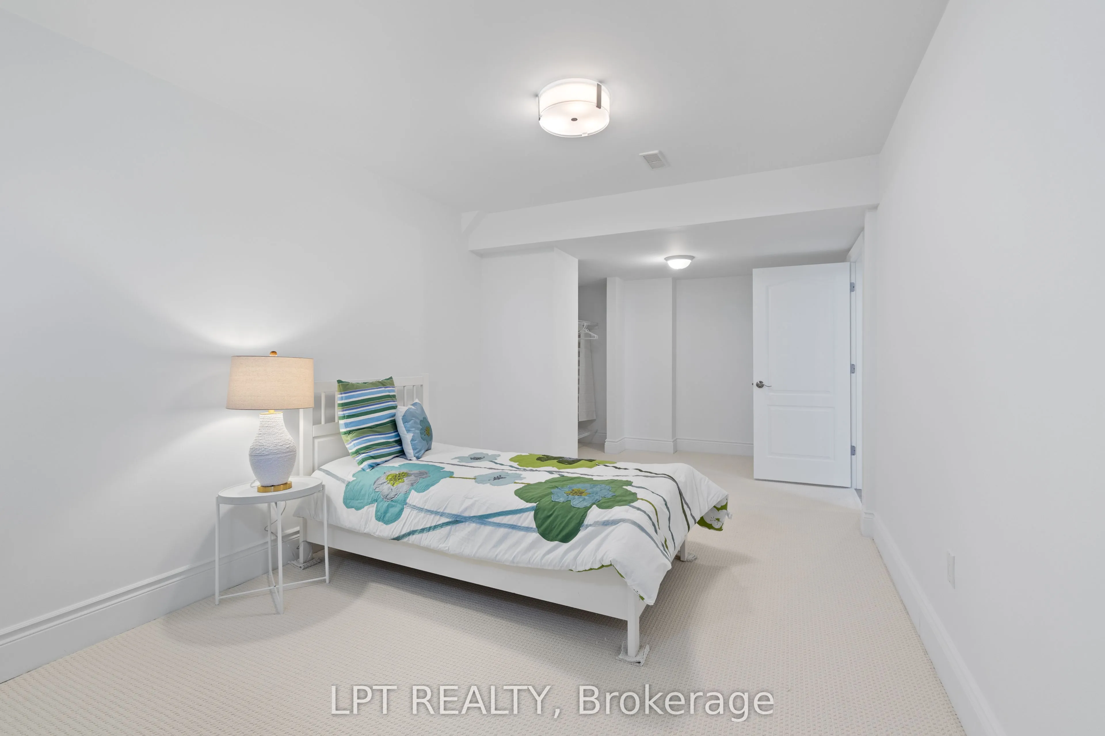 5 Wolford Court