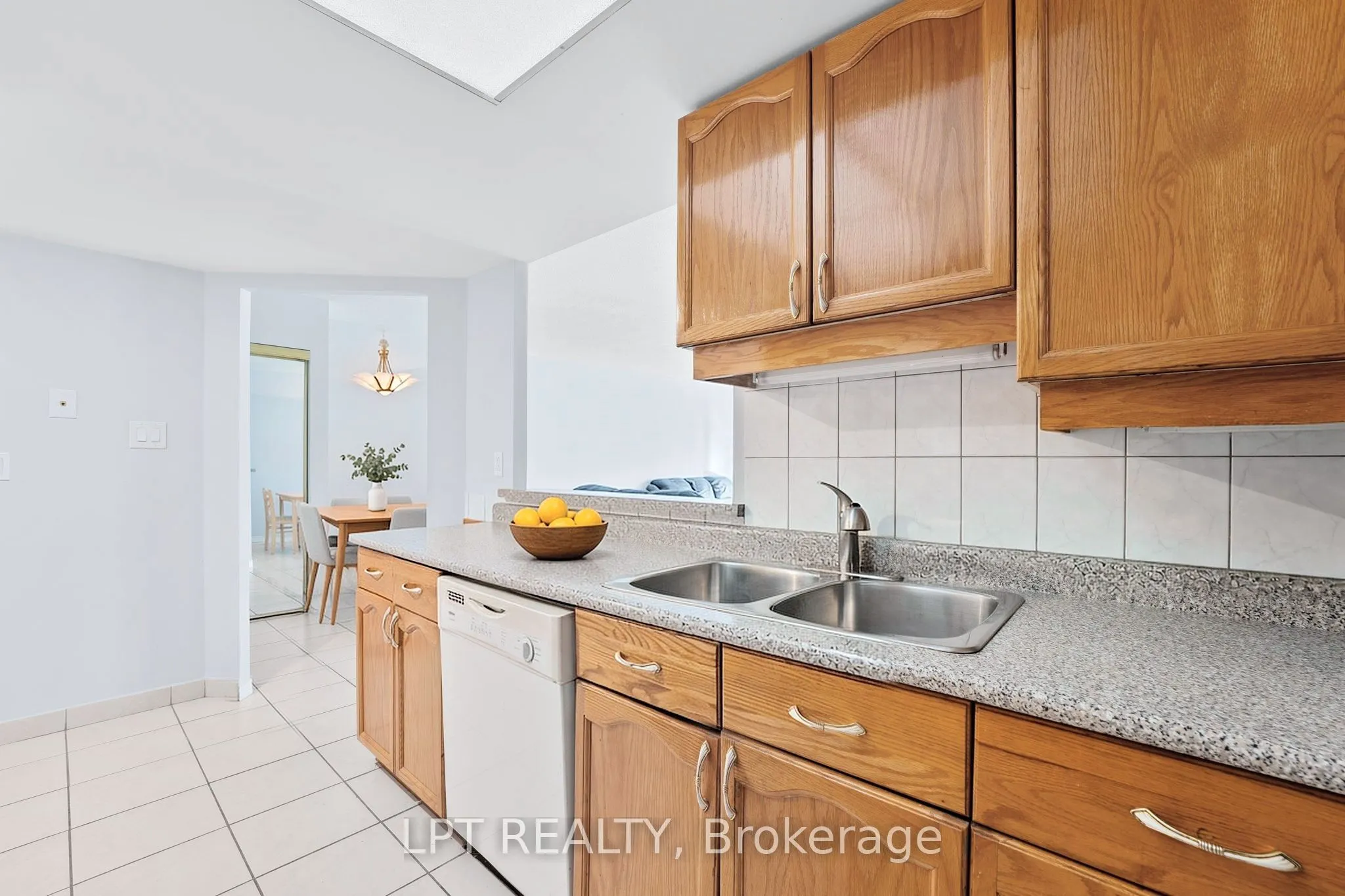 32 Clarissa Drive #521