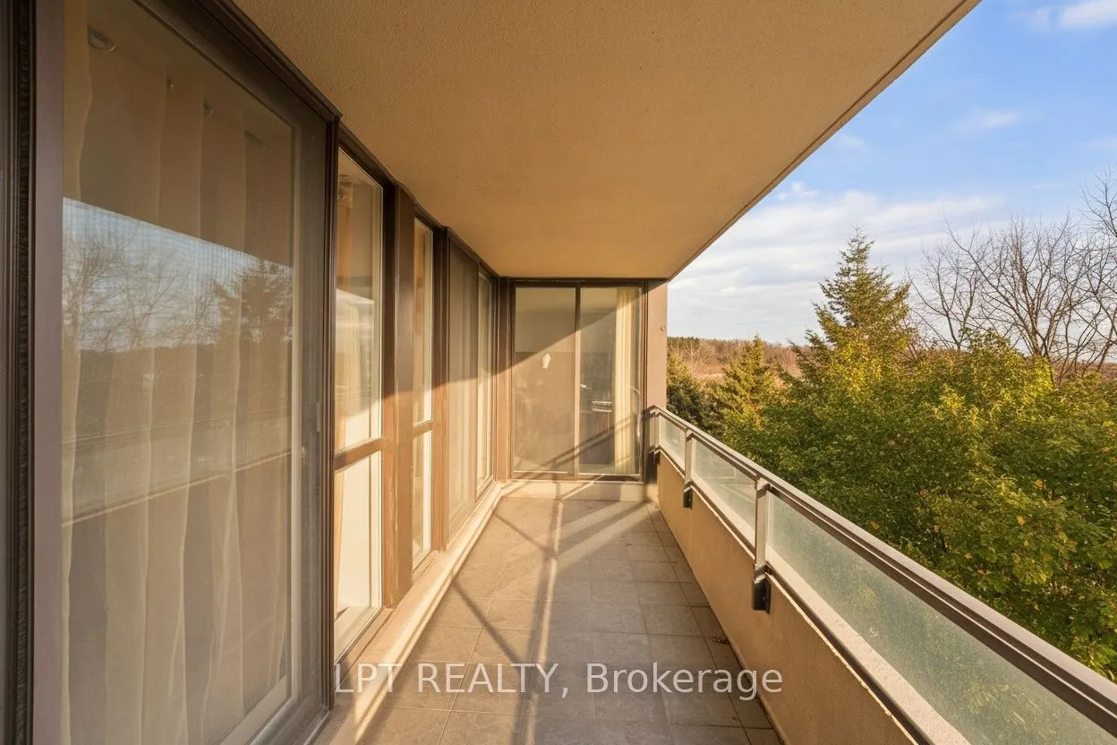 32 Clarissa Drive #521
