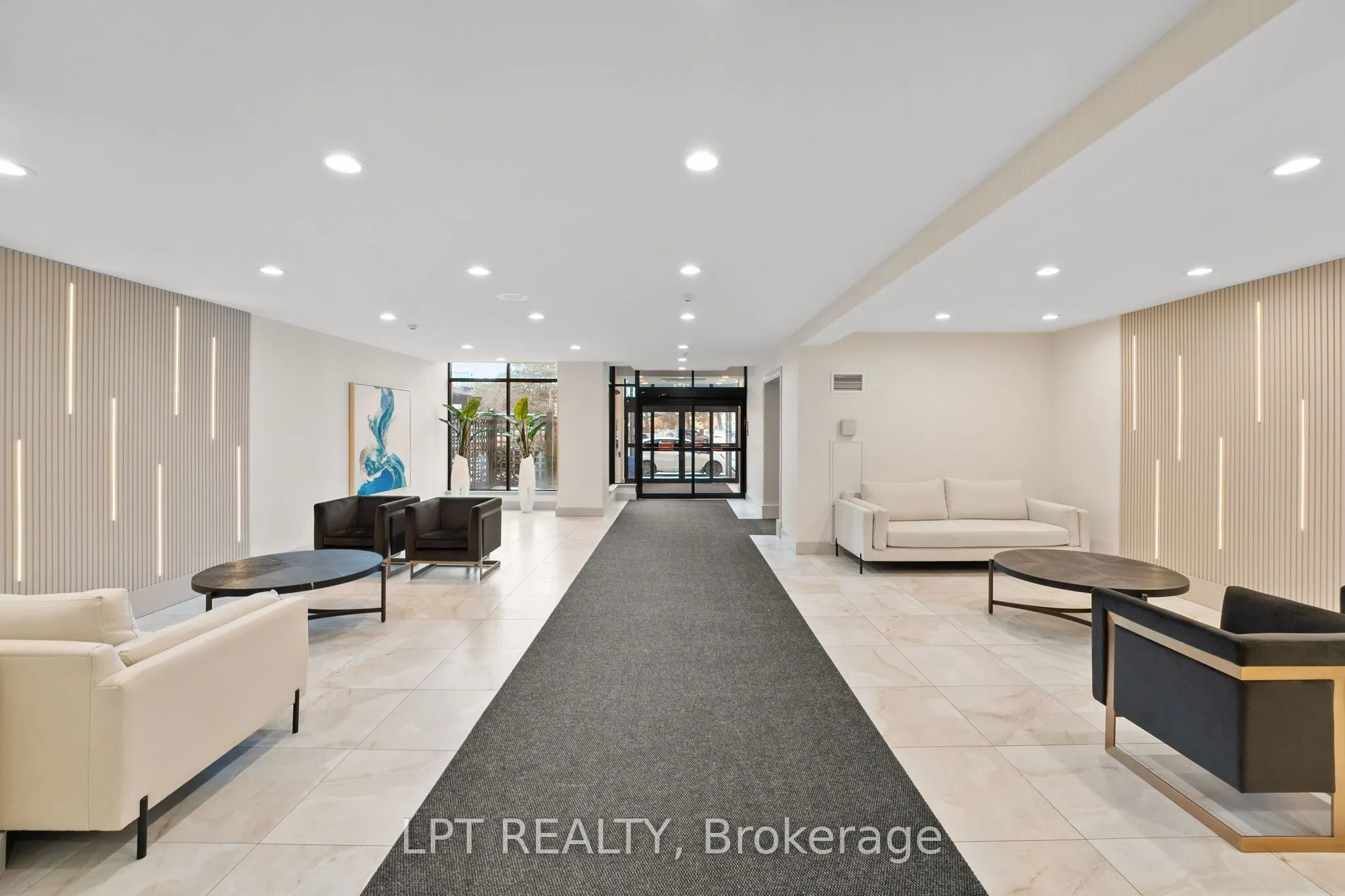 32 Clarissa Drive #521