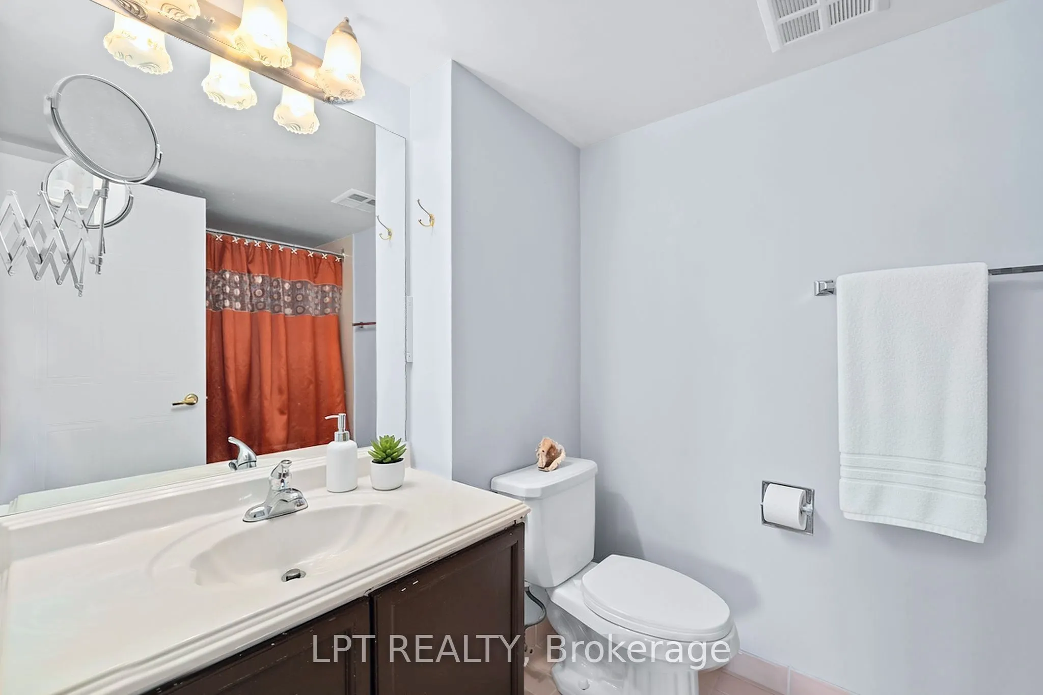 32 Clarissa Drive #521