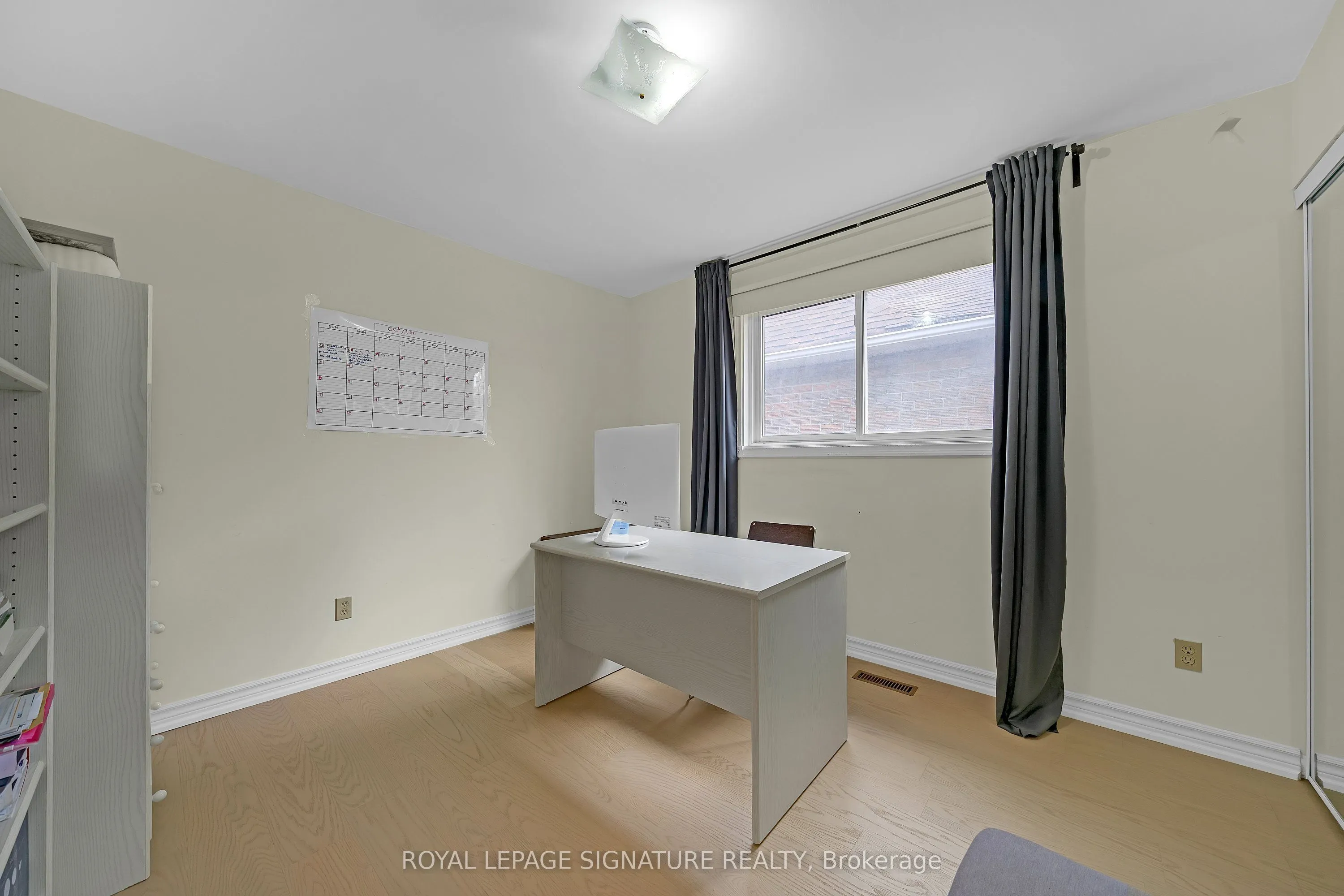 107 Roxborough Lane