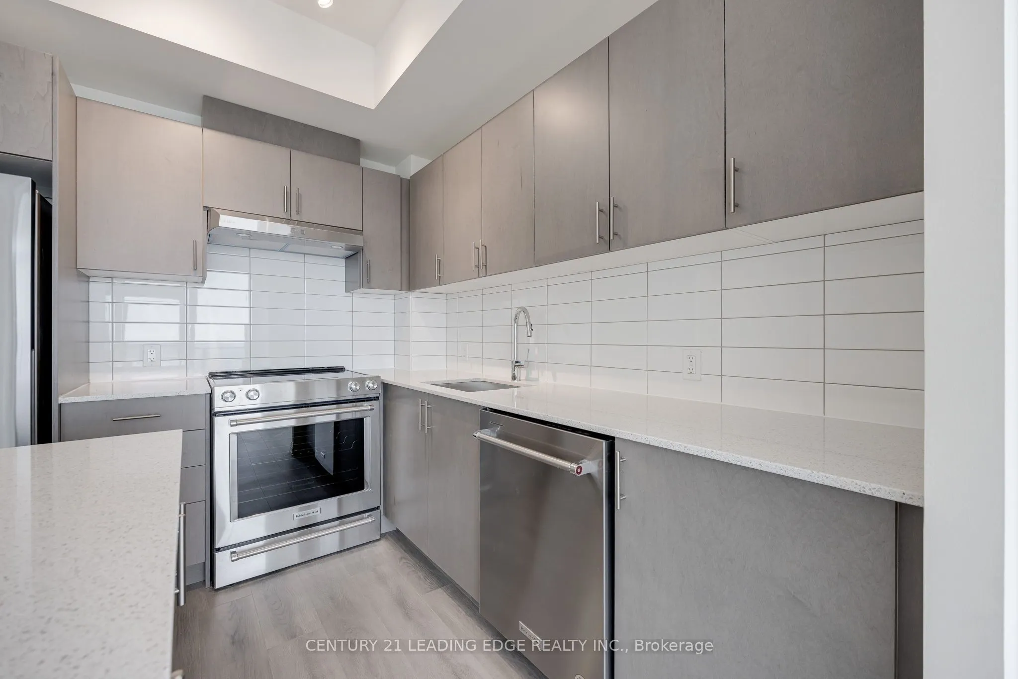 9000 JANE Street #1521
