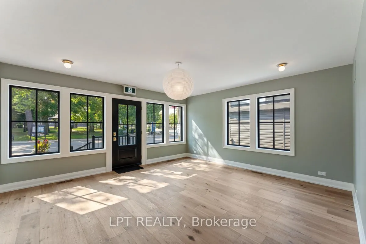 944 Lake Drive E
