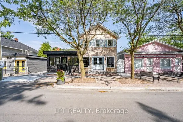 944 Lake Drive E
