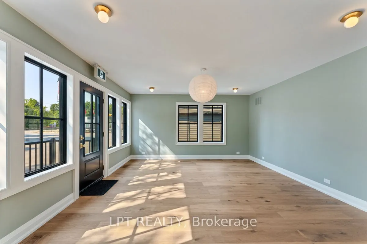 944 Lake Drive E