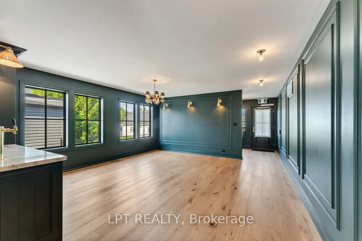 944 Lake Drive E