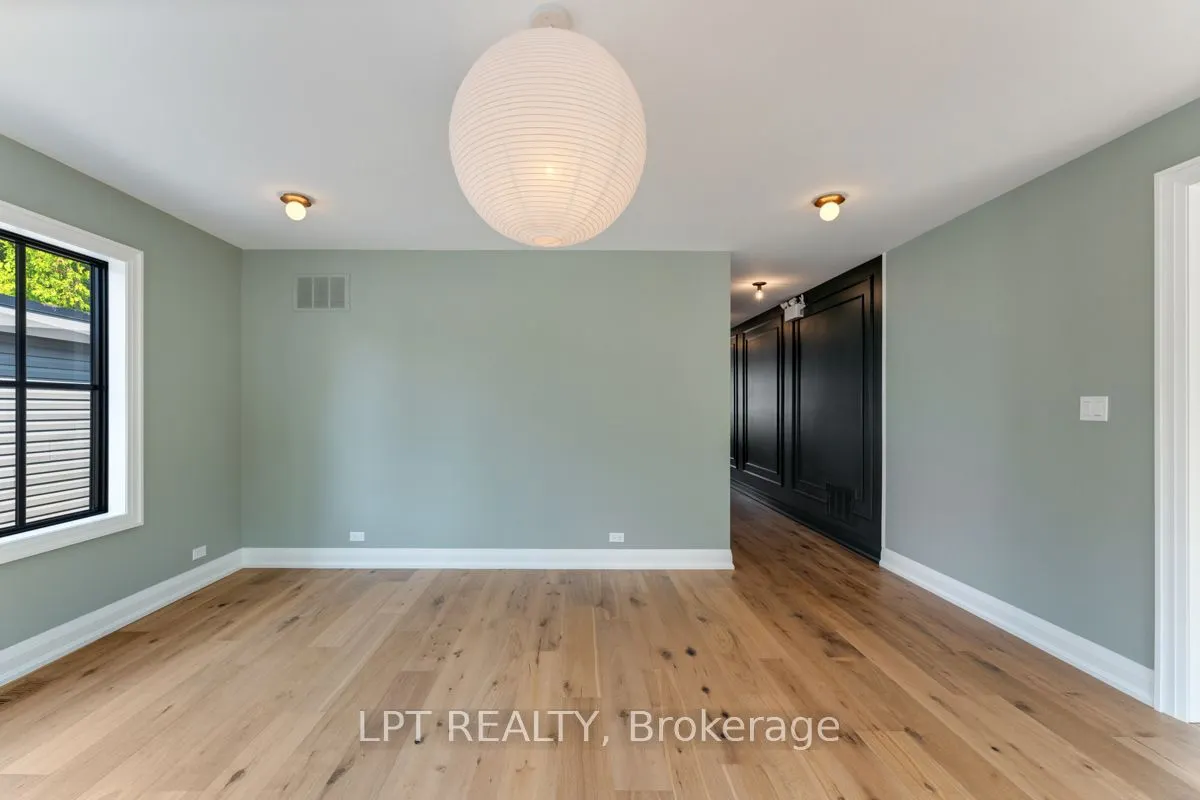 944 Lake Drive E
