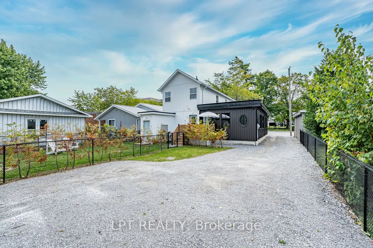 944 Lake Drive E