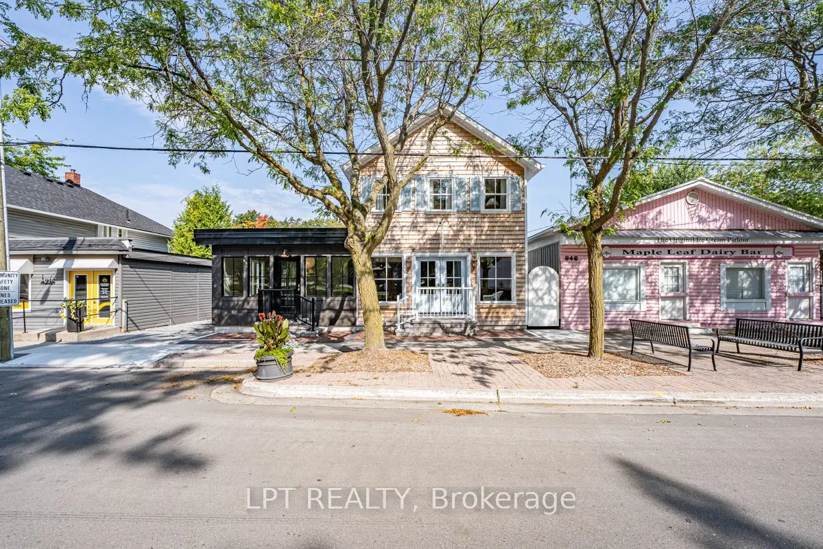 944 Lake Drive E