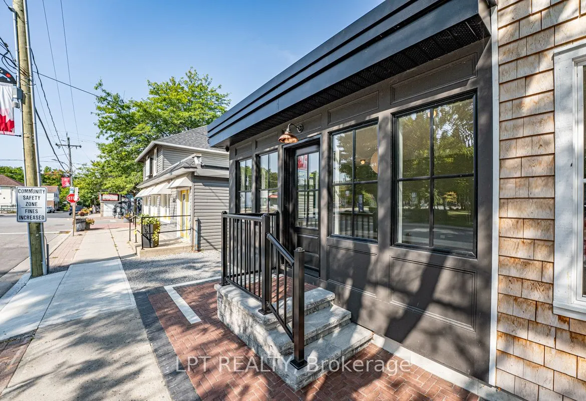 944 Lake Drive E