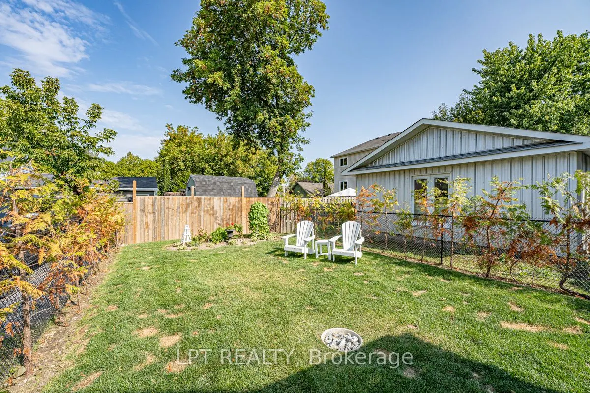 944 Lake Drive E