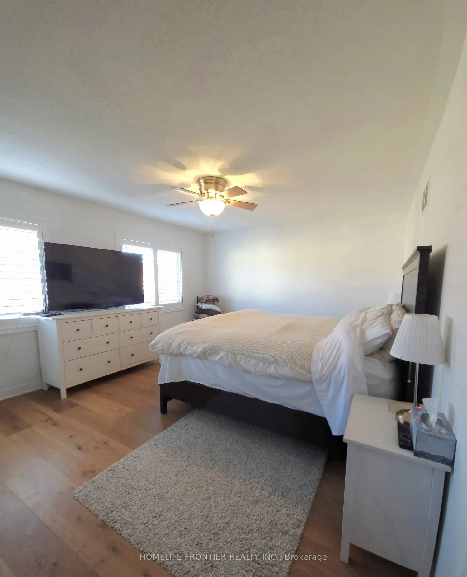 613 Society Crescent