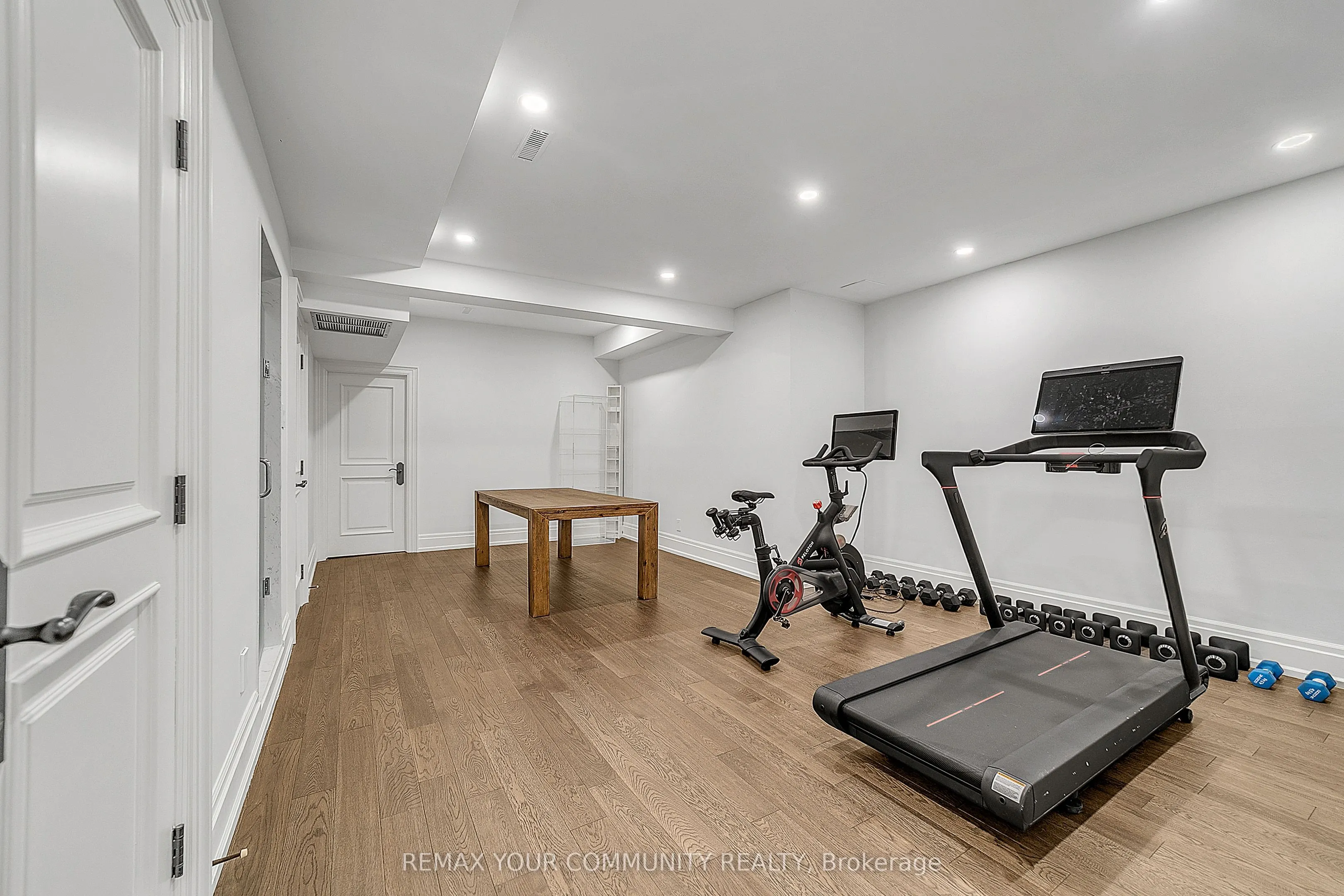 76 Trailwood Crescent