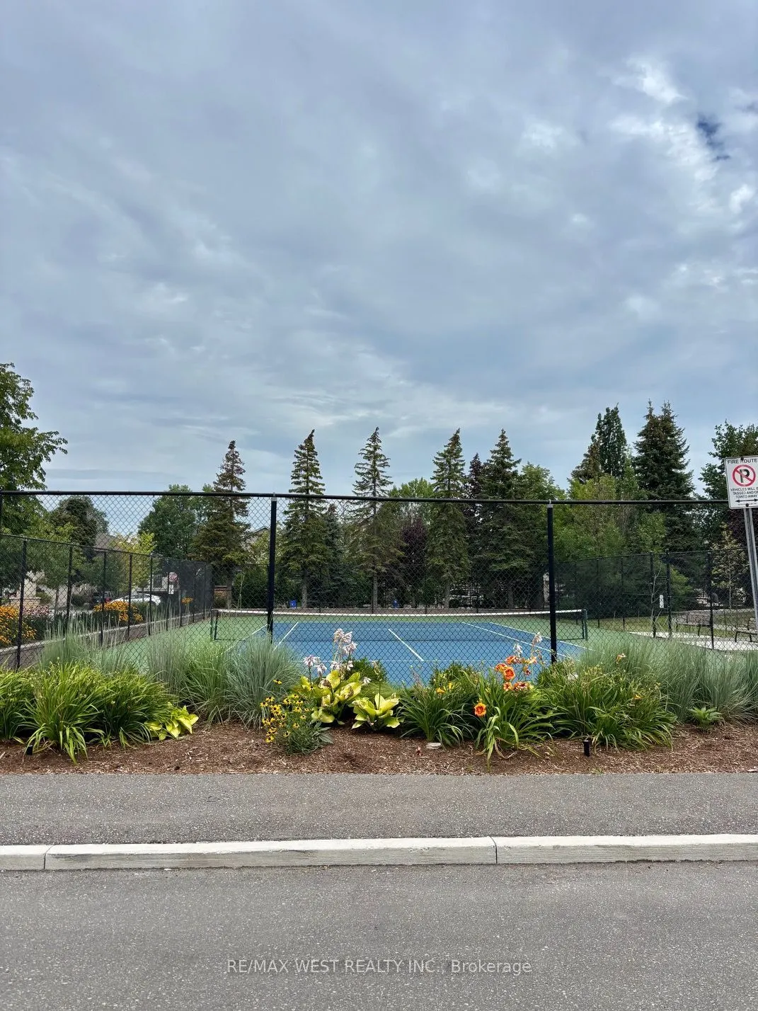 7 Townsgate Drive #1408