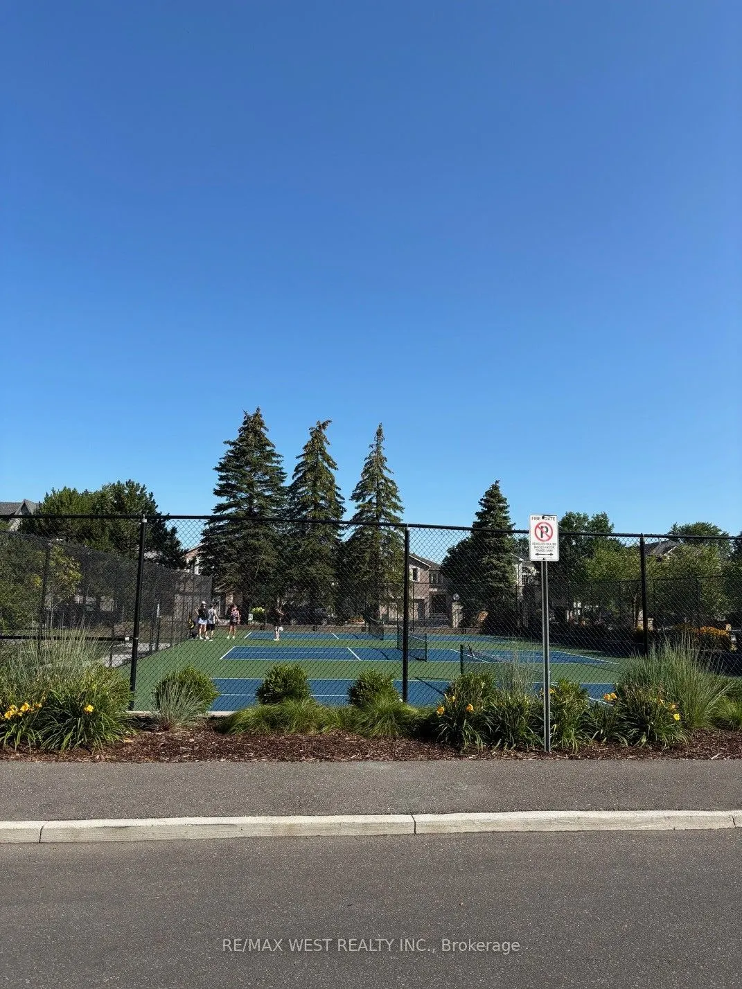 7 Townsgate Drive #1408