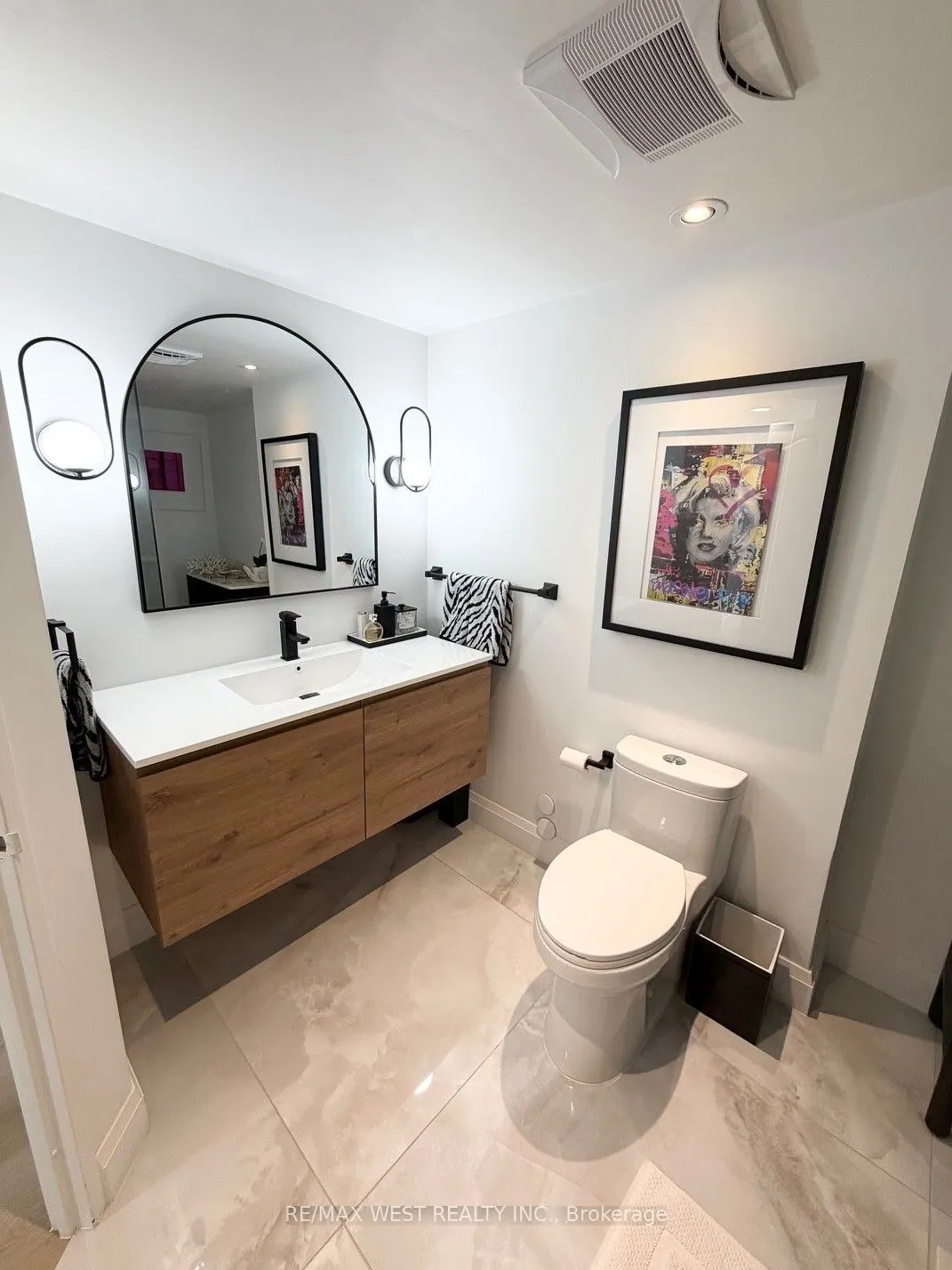 7 Townsgate Drive #1408