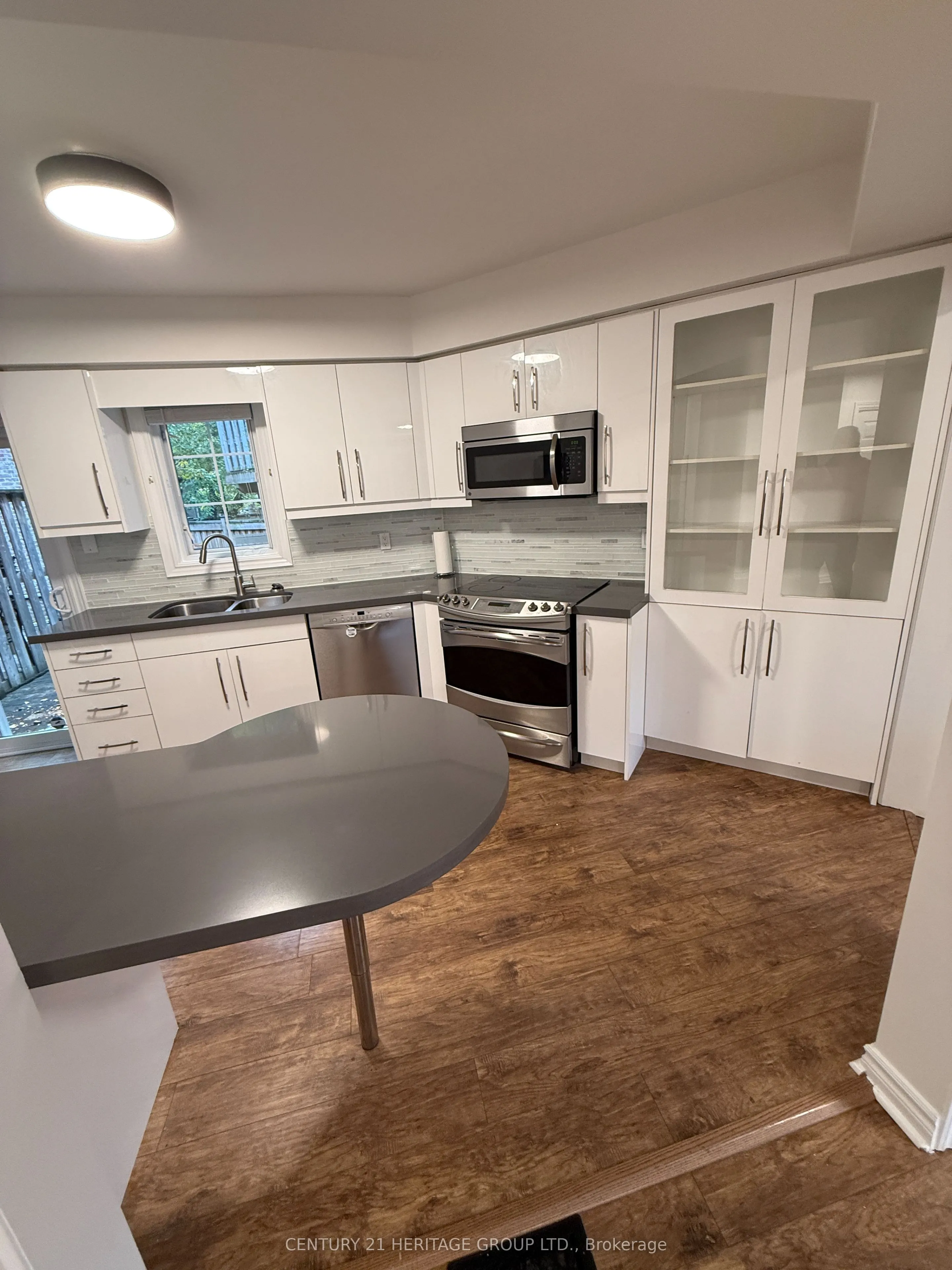 137 Hall Street #5