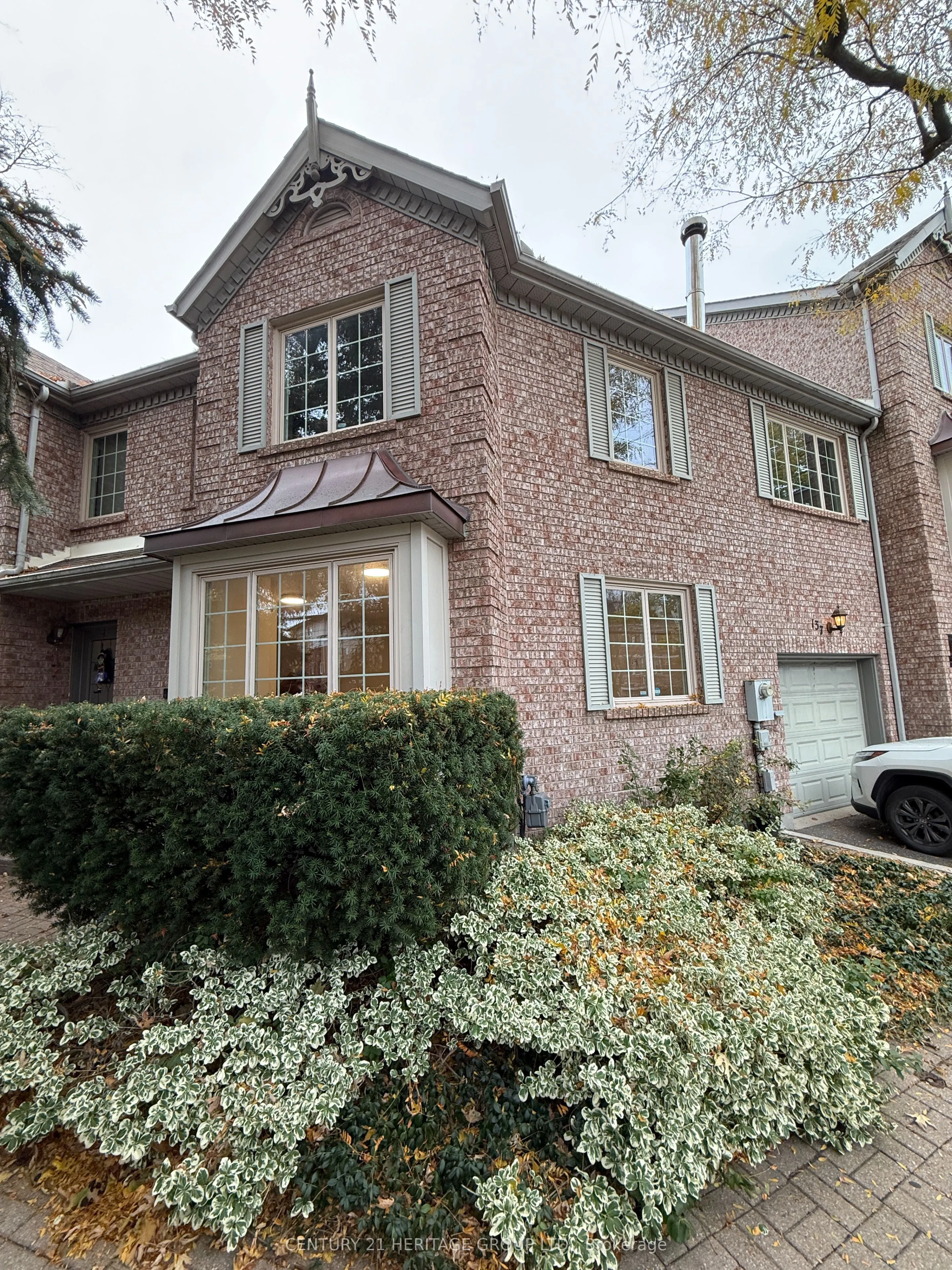 137 Hall Street #5