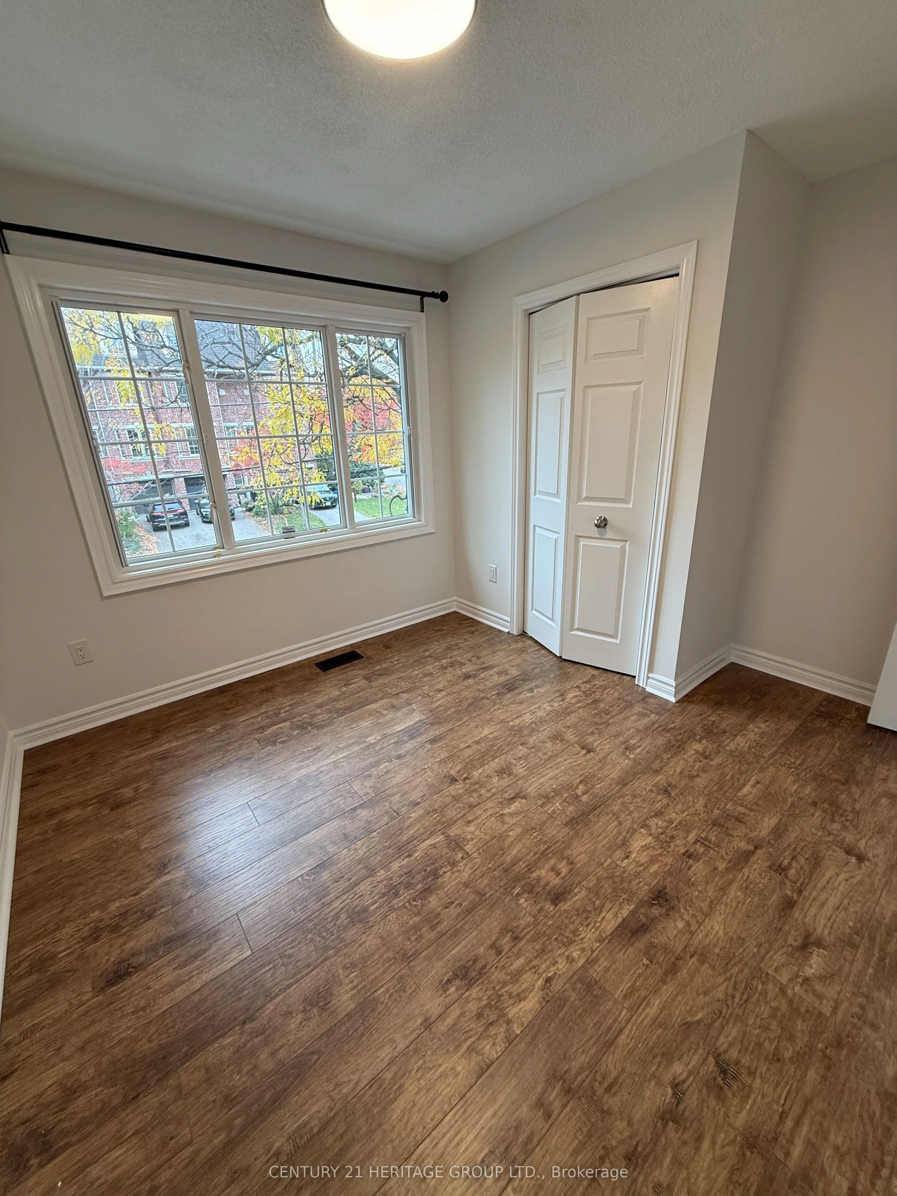 137 Hall Street #5