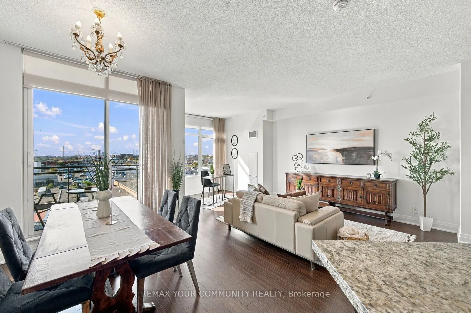 24 Woodstream Boulevard #702