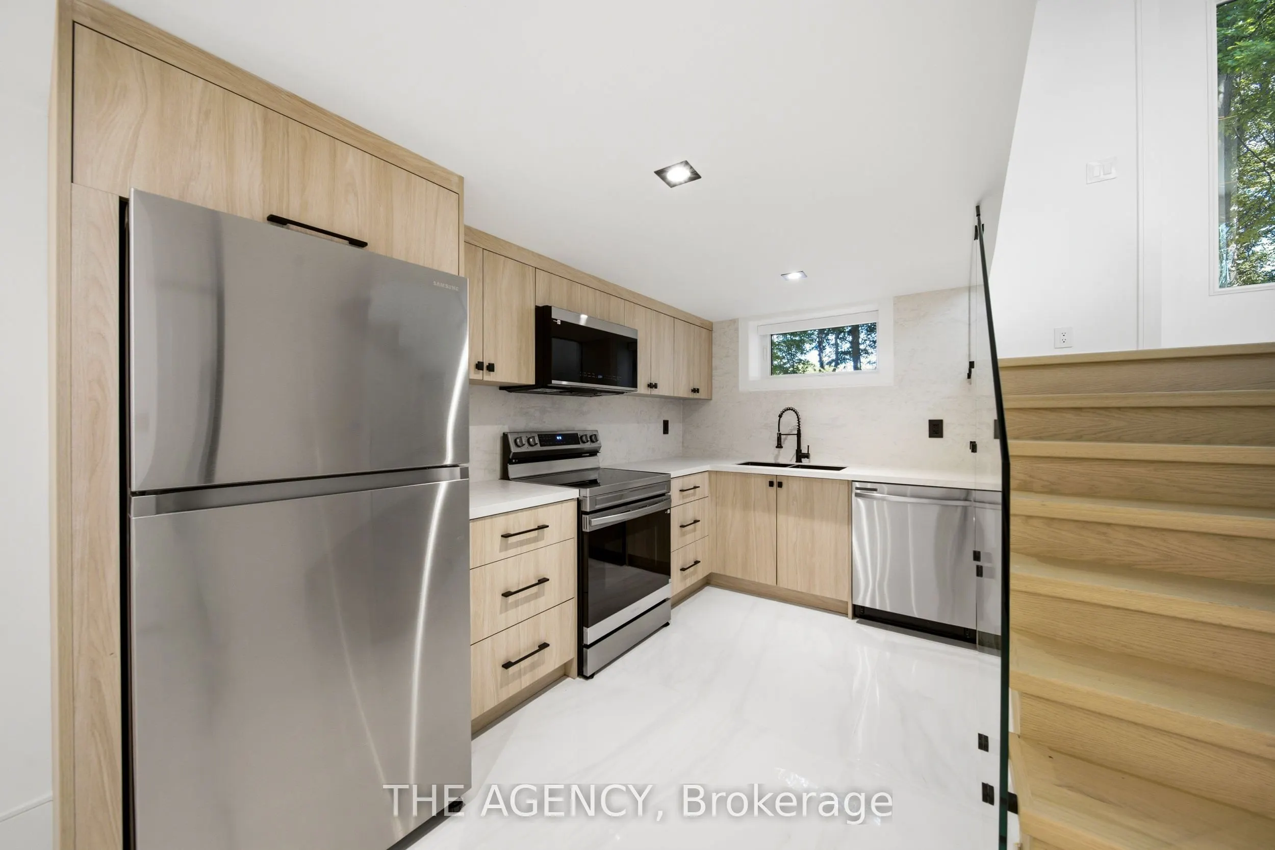 193 Beechwood Crescent
