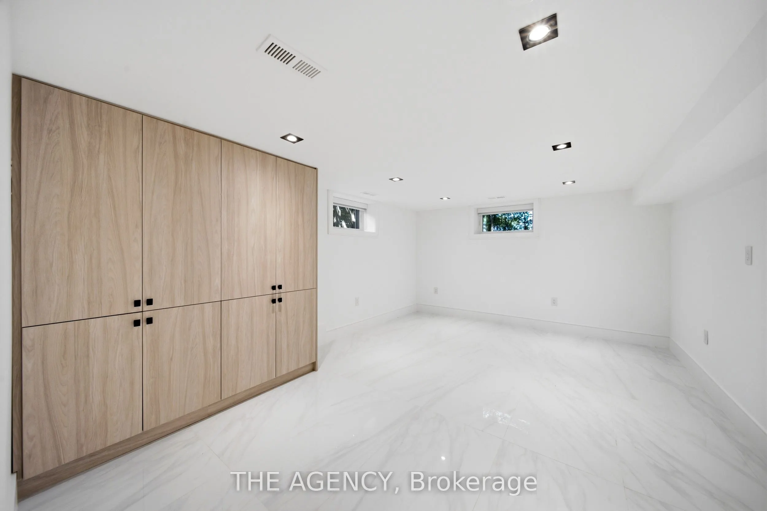 193 Beechwood Crescent