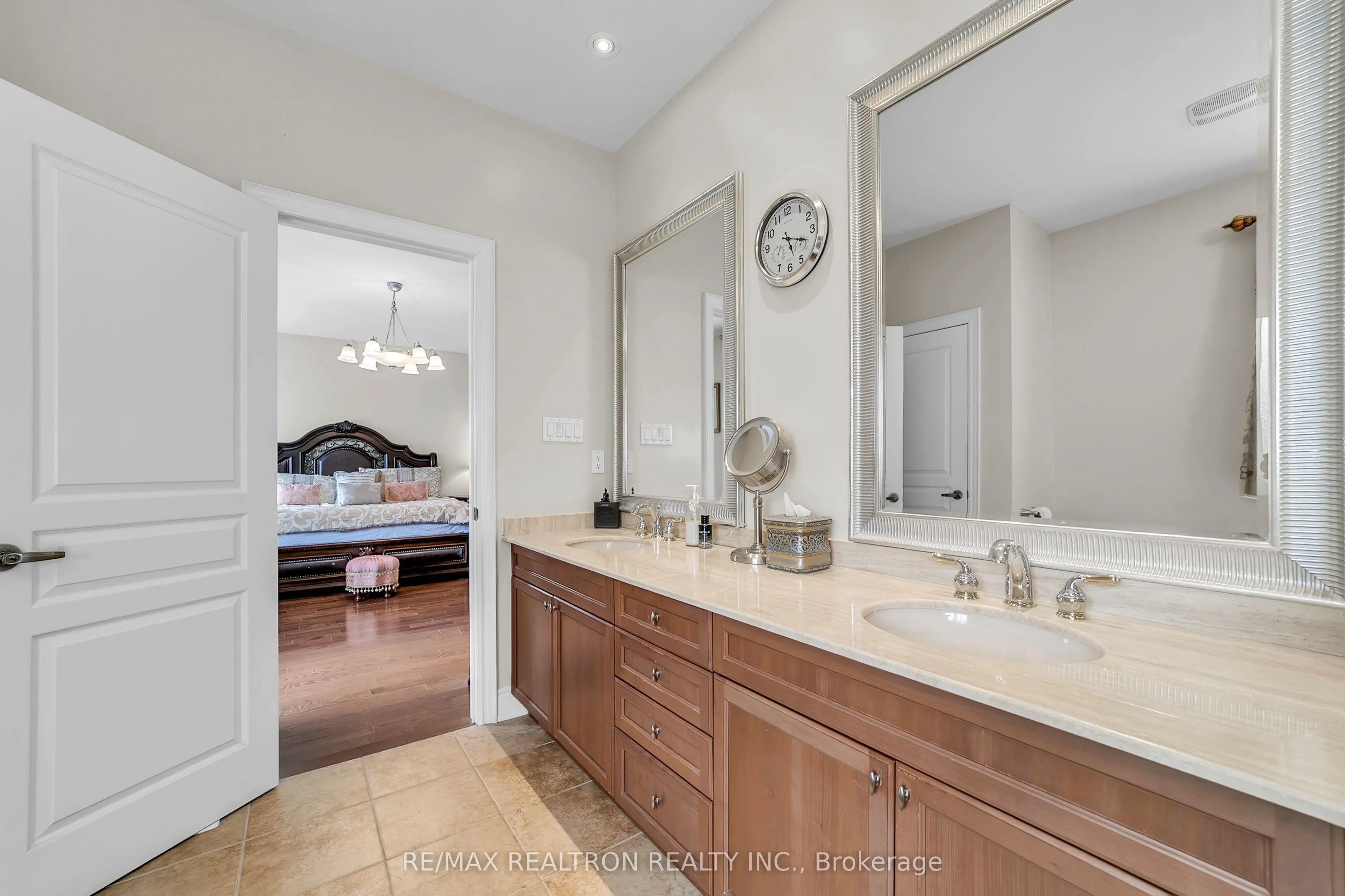 20 Rock Elm Court