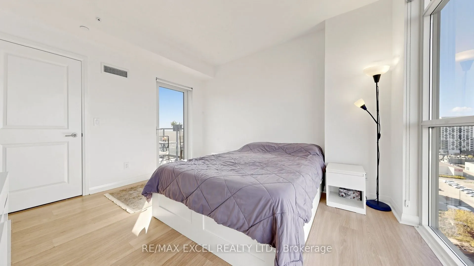 55 Oneida Crescent #1208