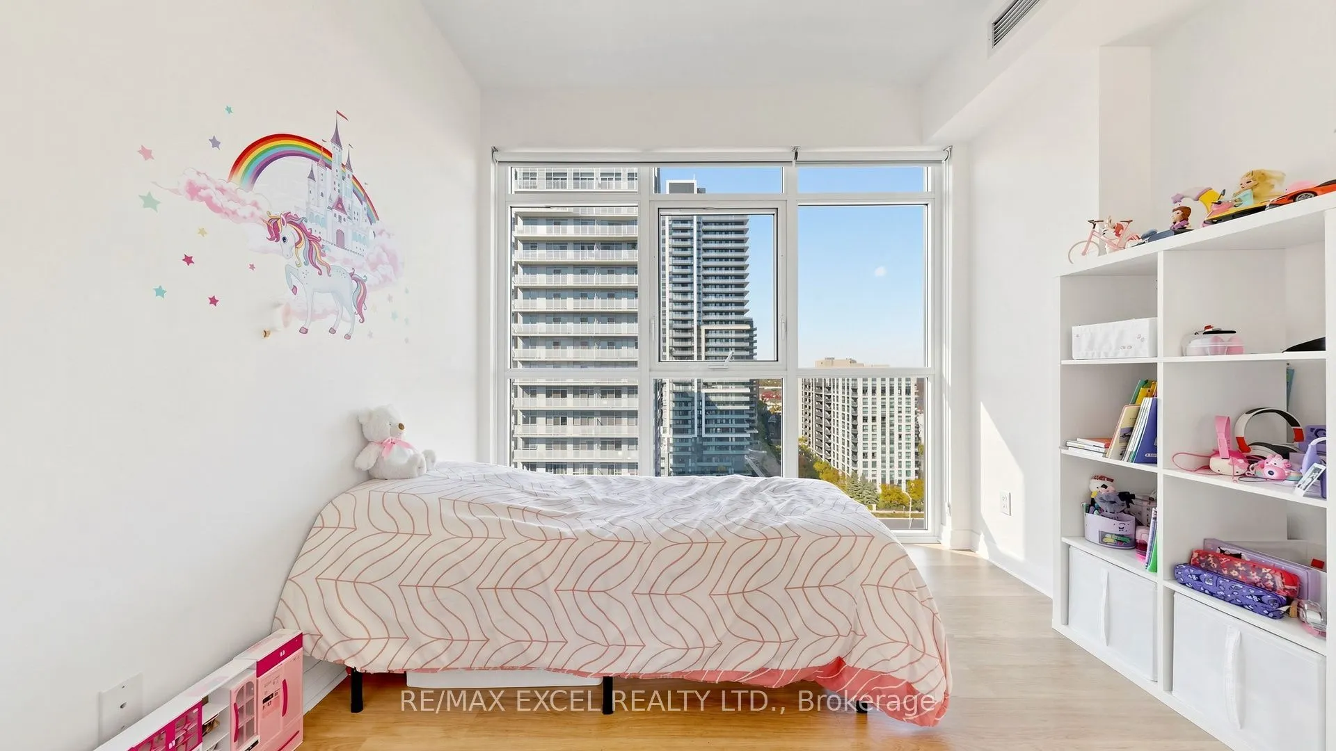 55 Oneida Crescent #1208