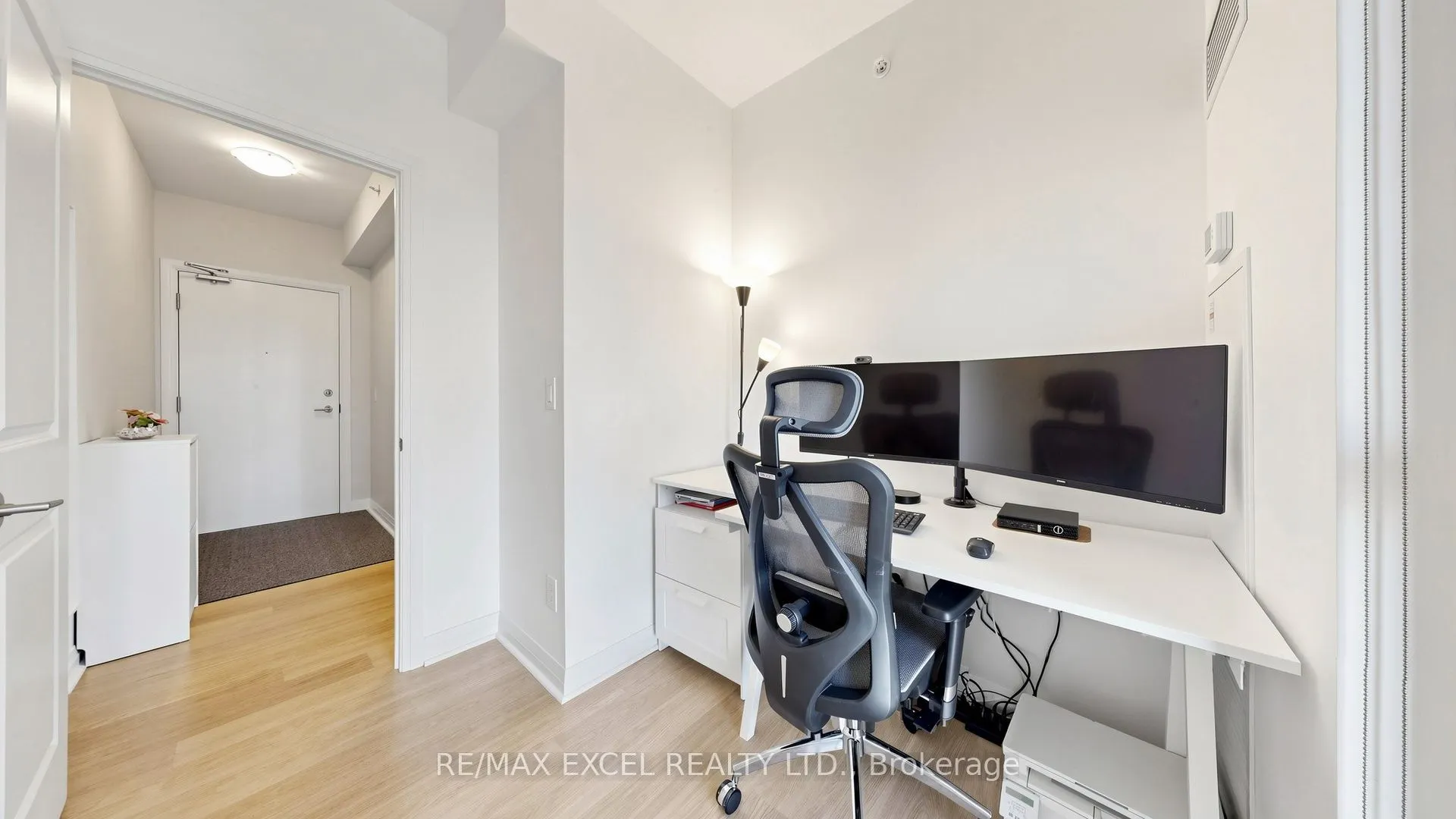 55 Oneida Crescent #1208