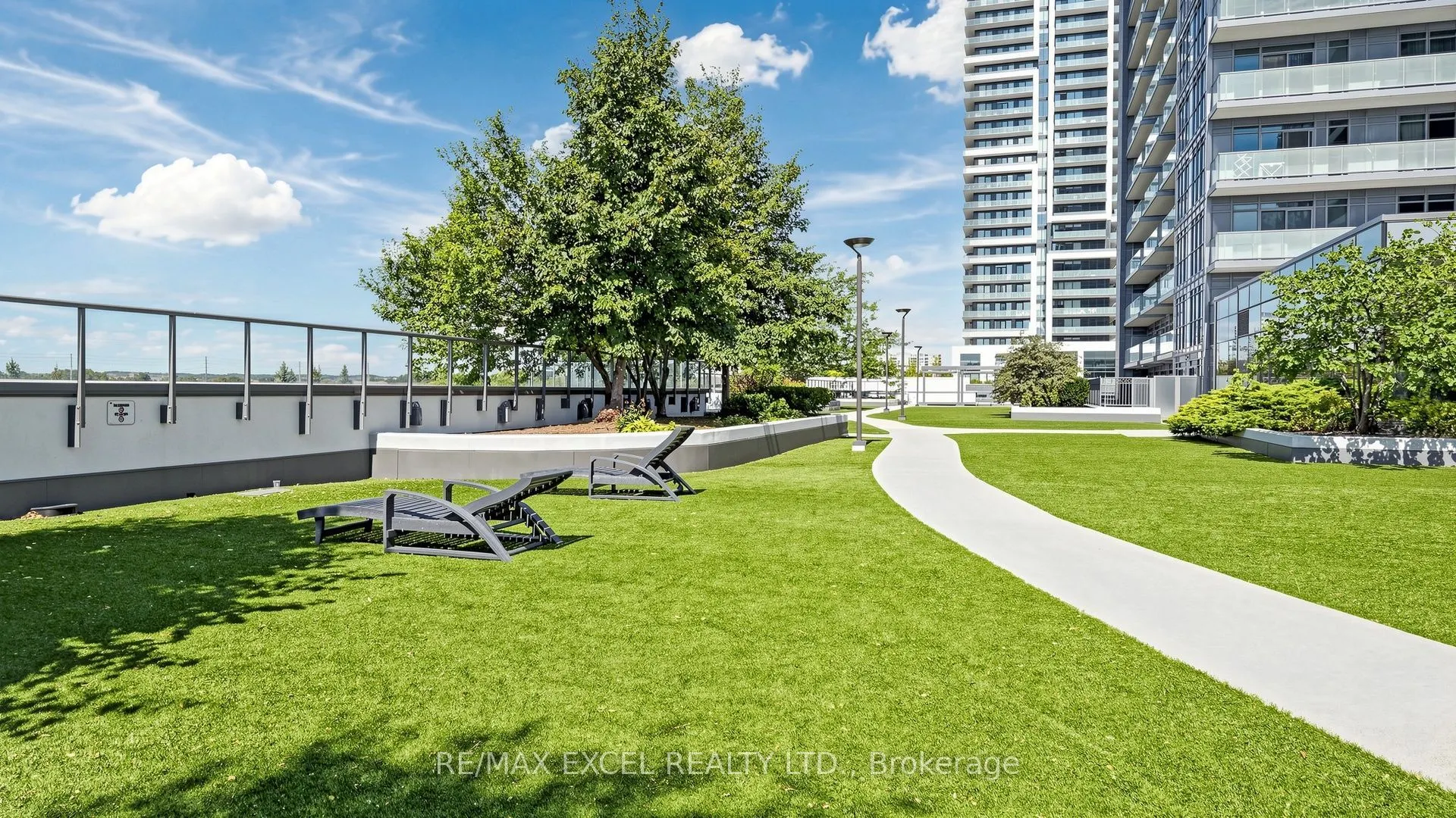 55 Oneida Crescent #1208