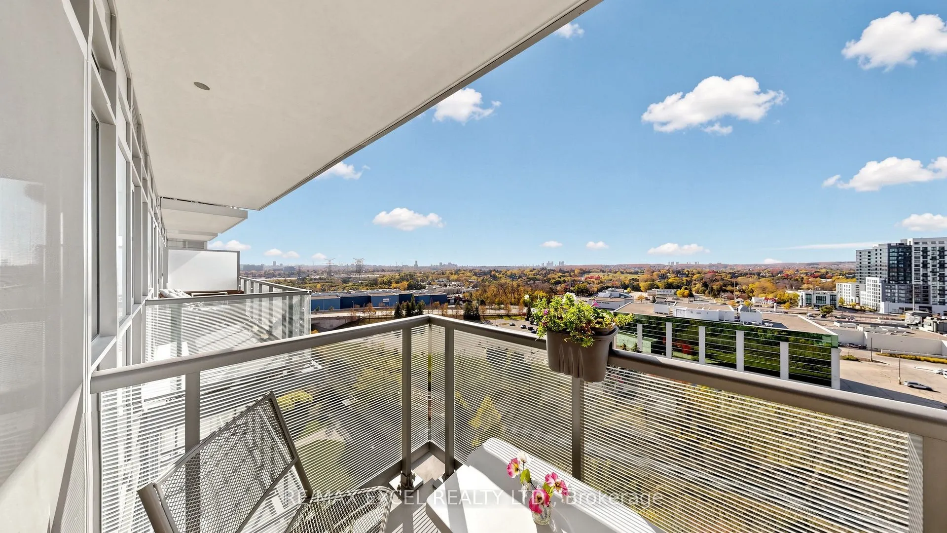 55 Oneida Crescent #1208