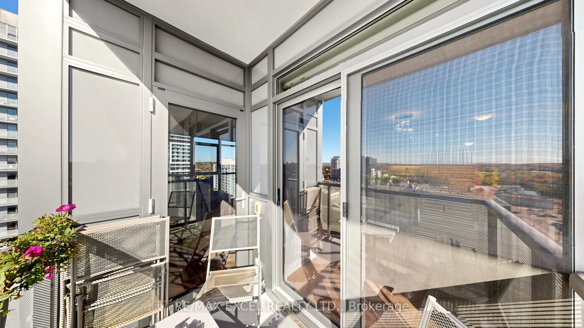 55 Oneida Crescent #1208
