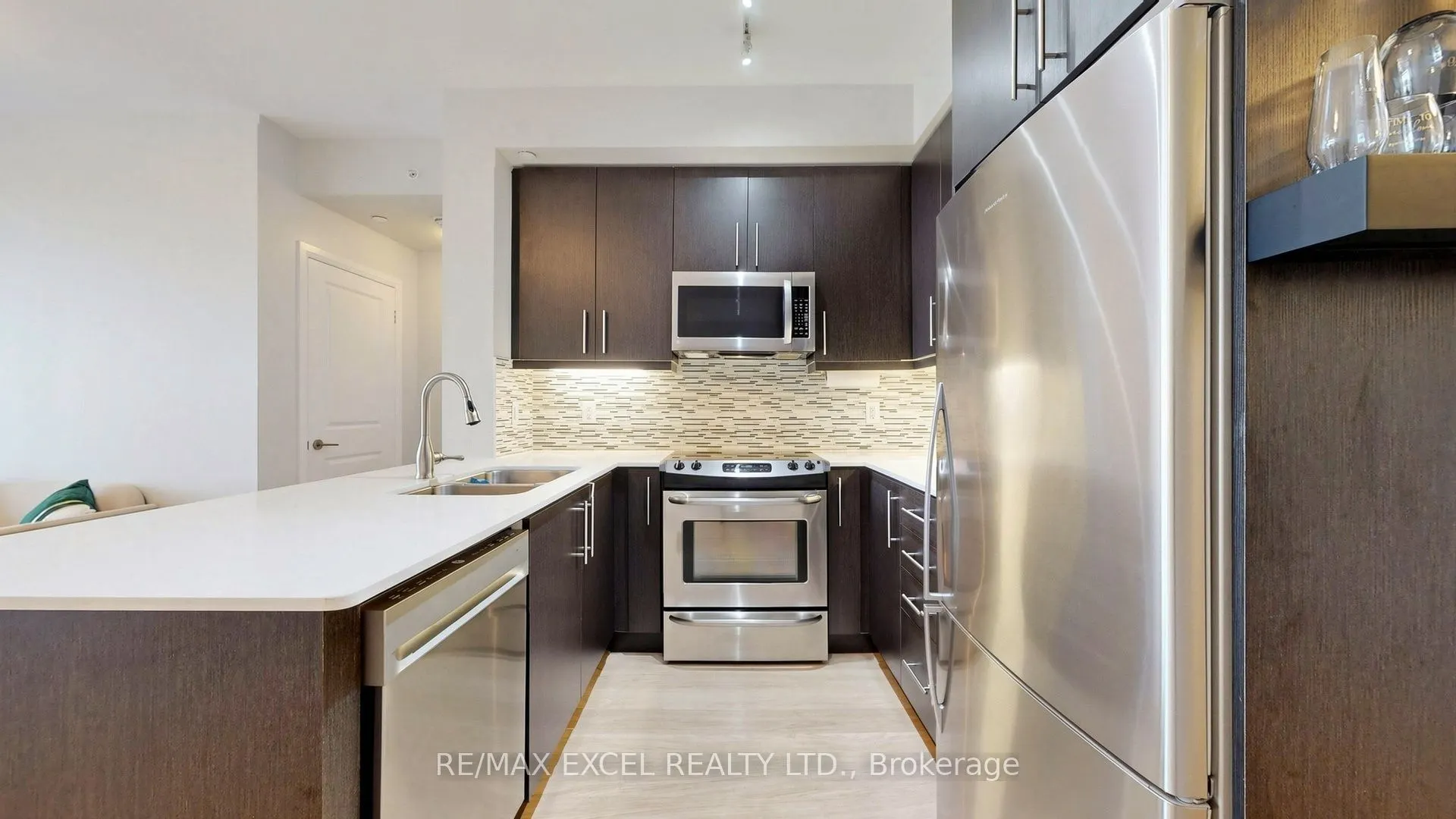 55 Oneida Crescent #1208