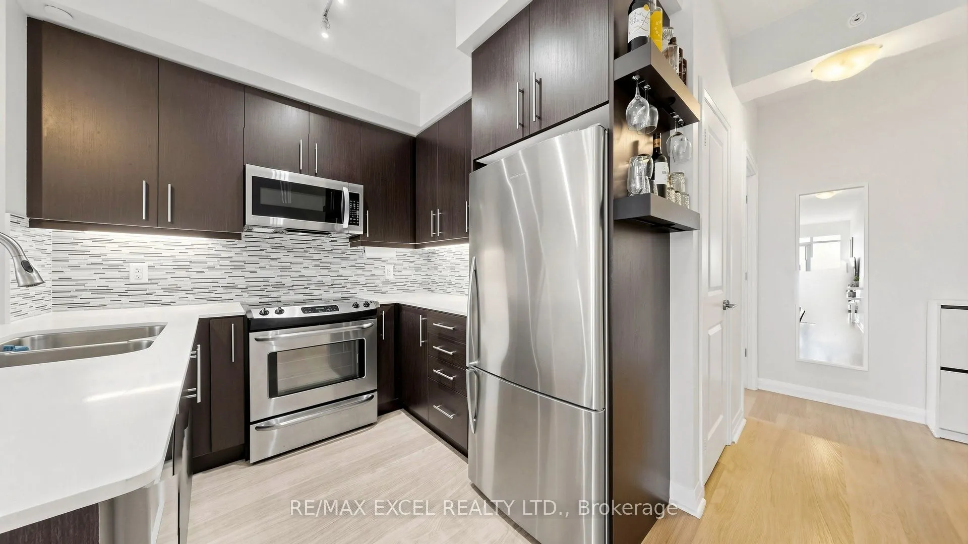 55 Oneida Crescent #1208