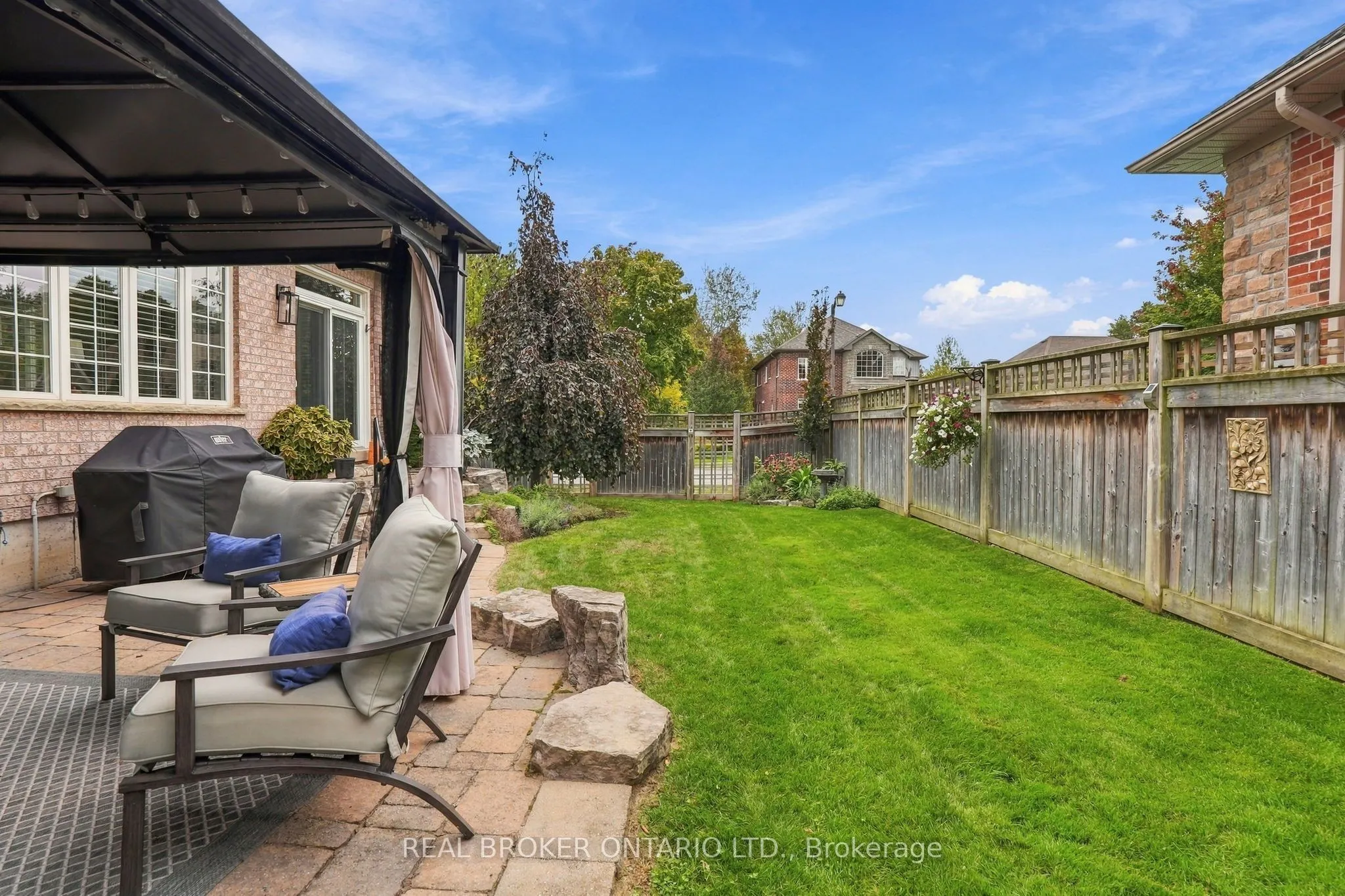 8 Ash Green Lane