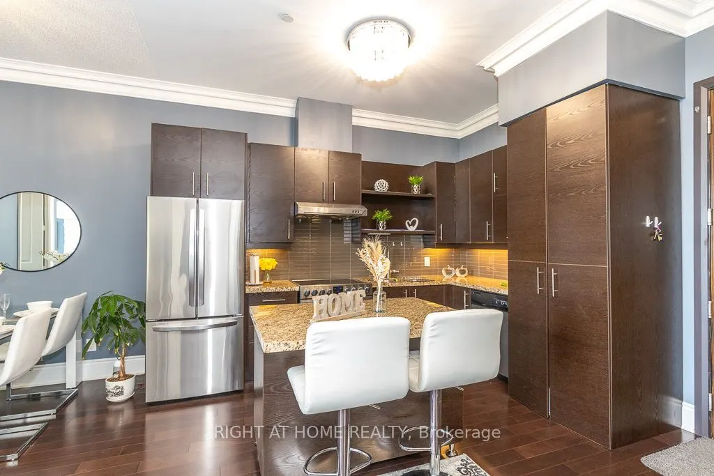 325 South Park Road #Ph05
