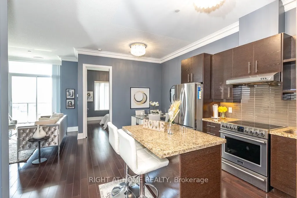 325 South Park Road #Ph05