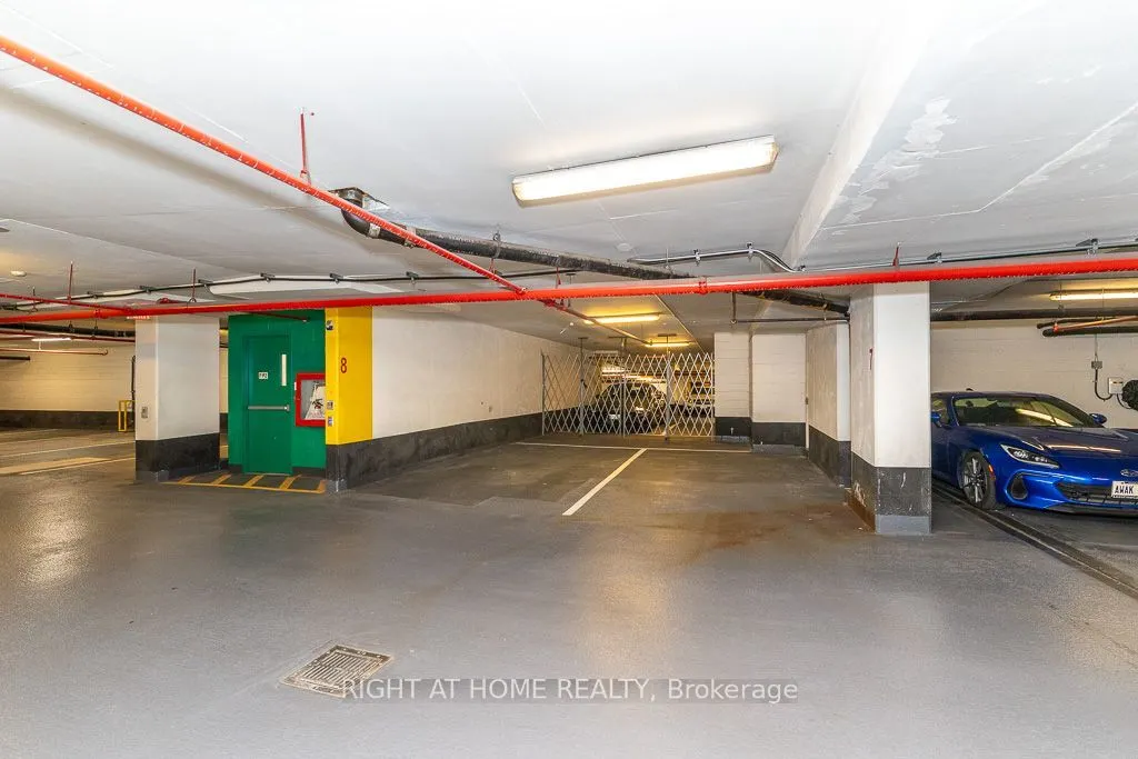 325 South Park Road #Ph05